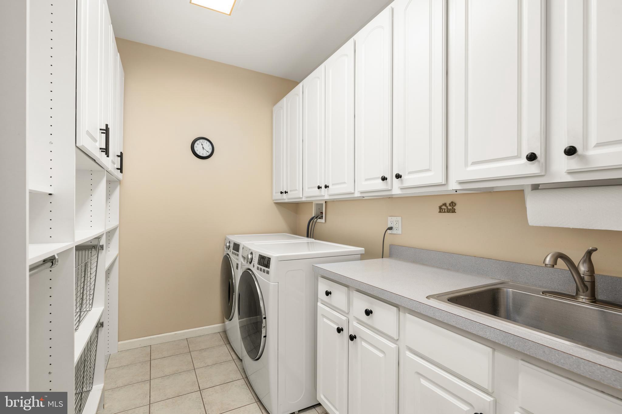 WOLFE POINTE - Residential