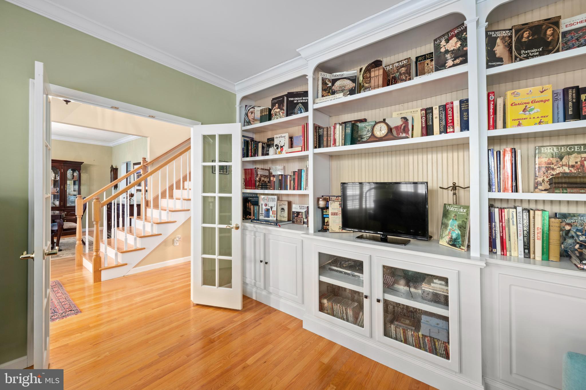 WOLFE POINTE - Residential