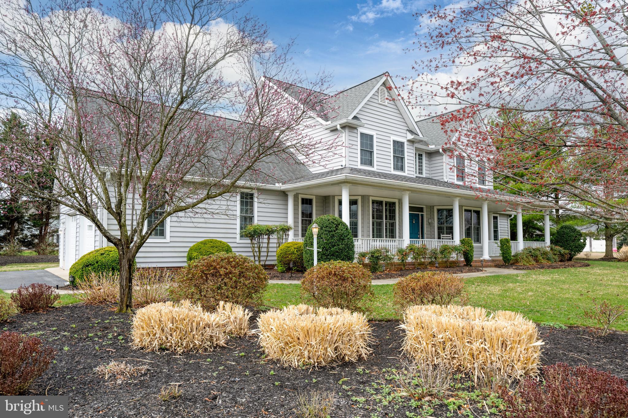 WOLFE POINTE - Residential