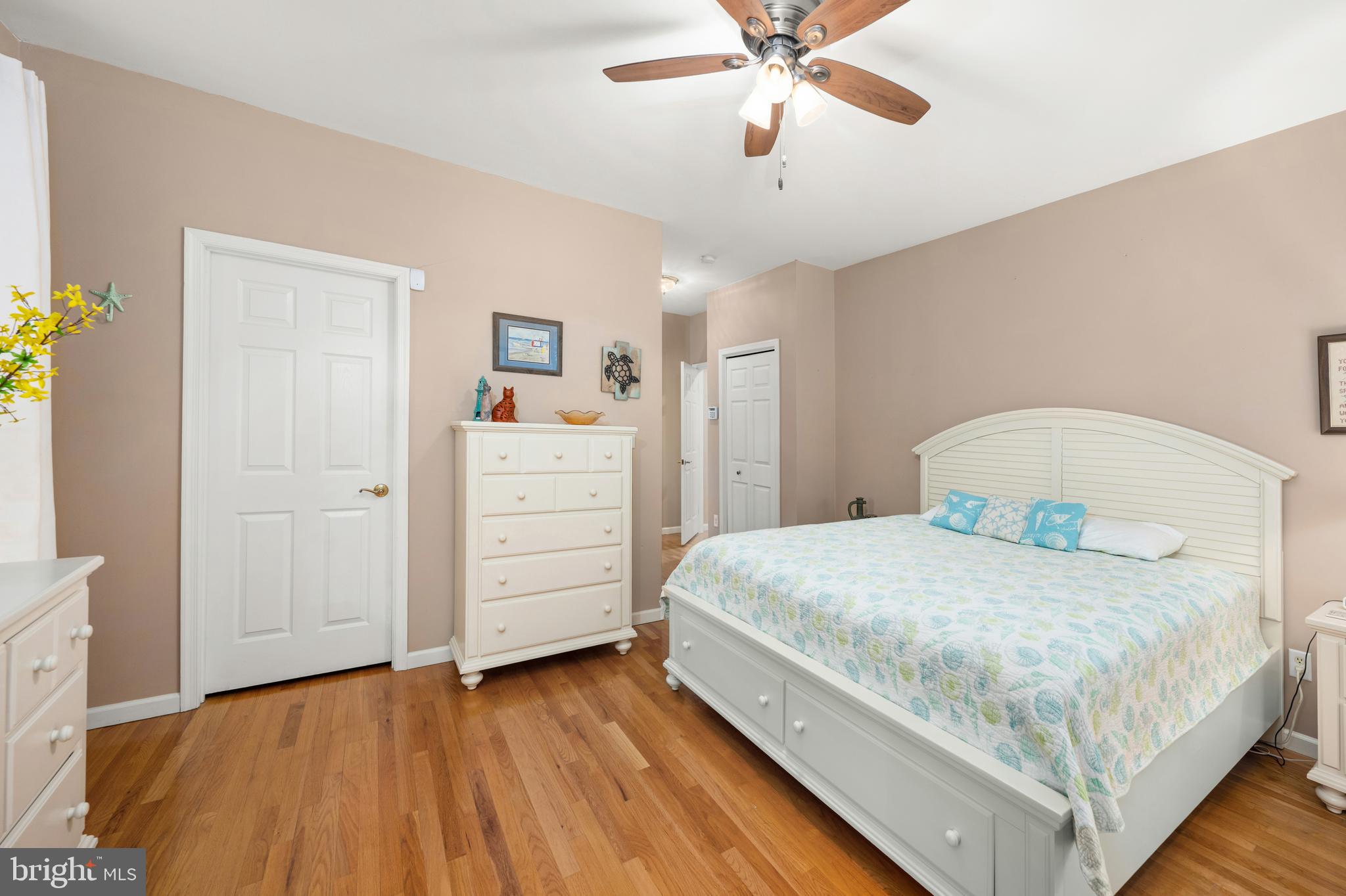 WOLFE POINTE - Residential