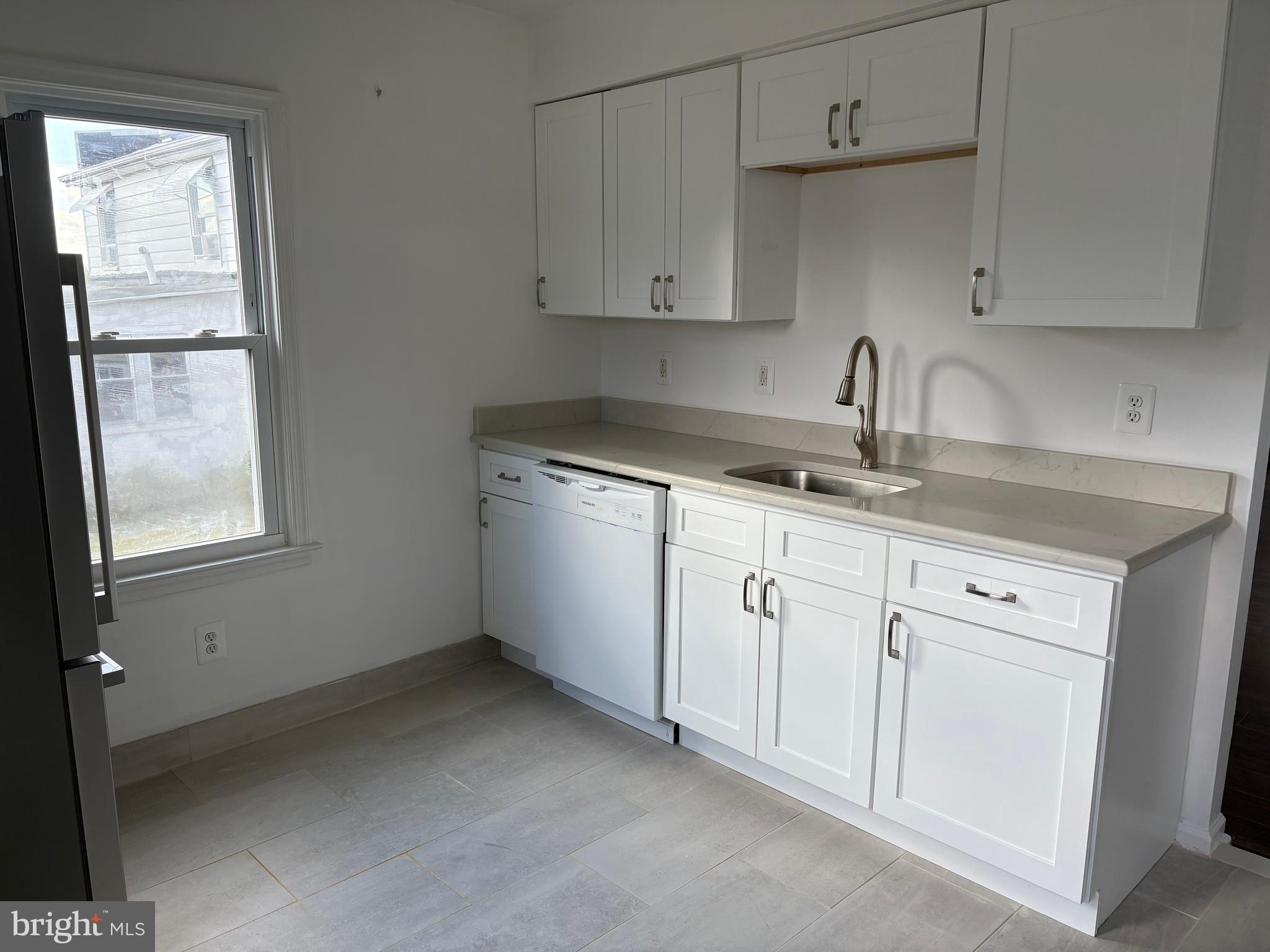 6320 MAGNOLIA AVENUE