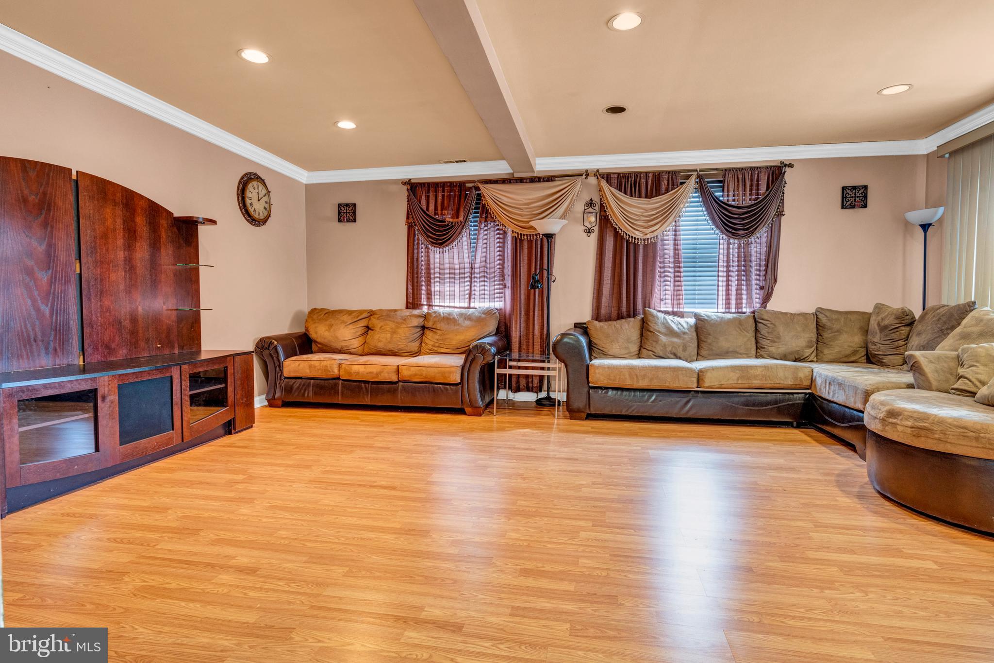 SOMERTON - Residential