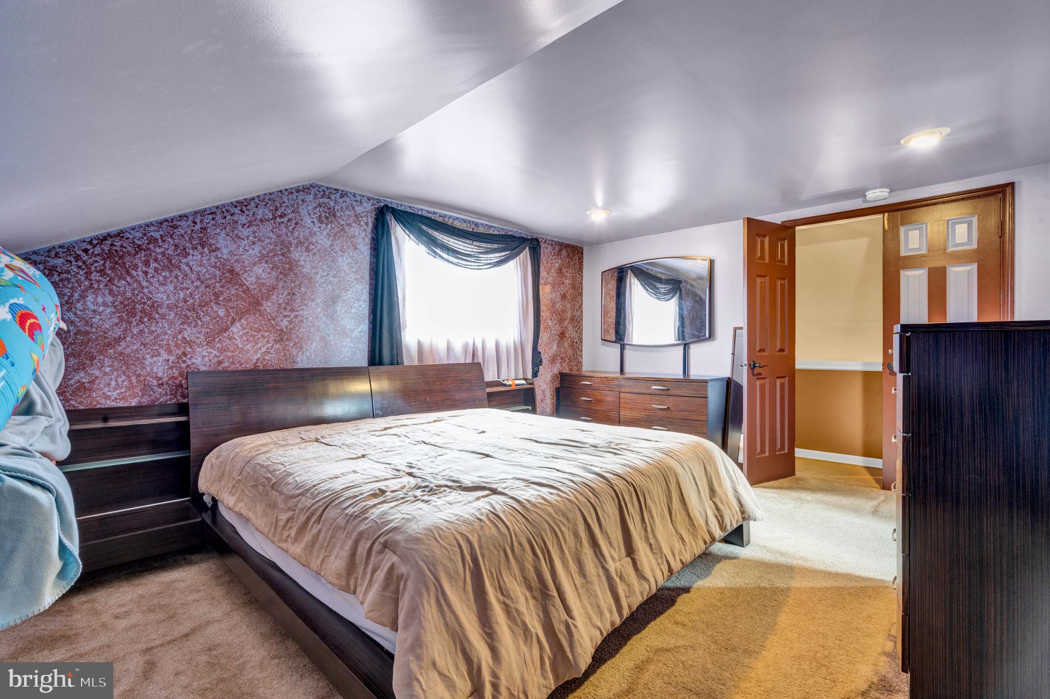 SOMERTON - Residential