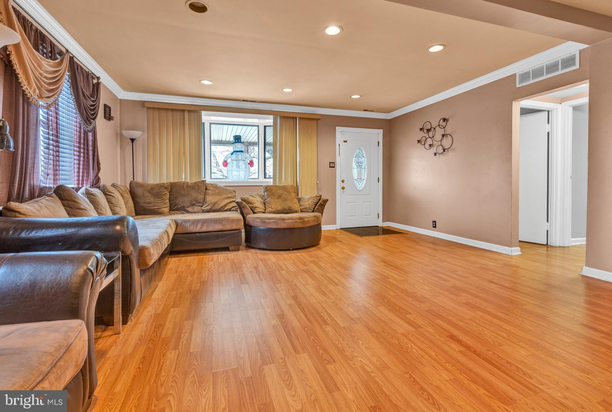 SOMERTON - Residential