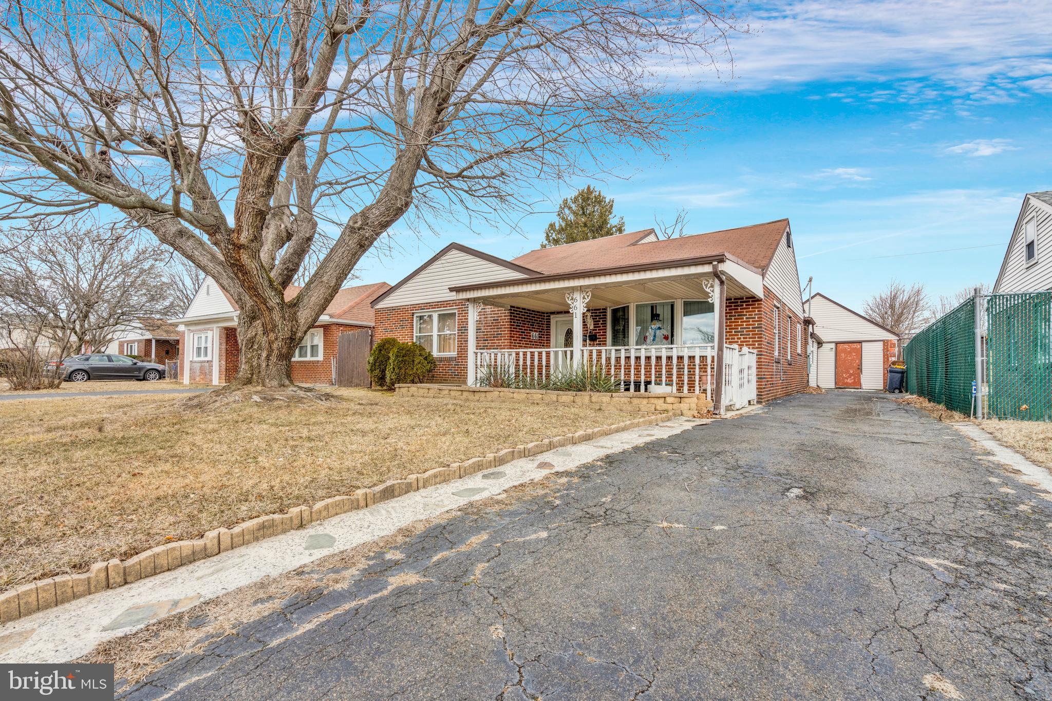 SOMERTON - Residential