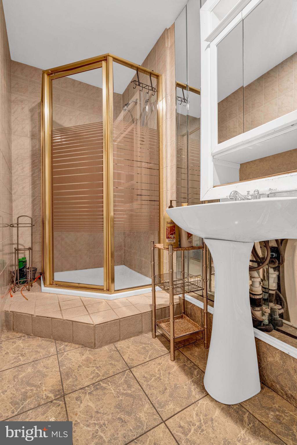 SOMERTON - Residential