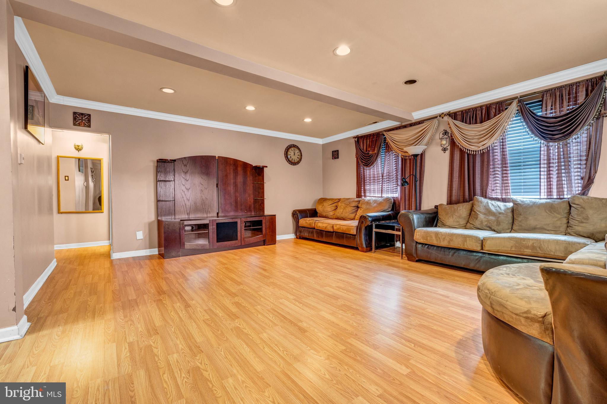 SOMERTON - Residential