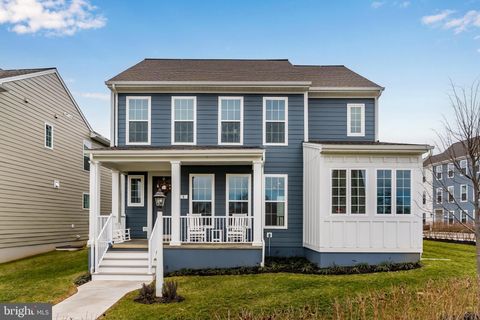 Homes For Sale - 2 Wagon Way<br/> CARLISLE, PA 17013