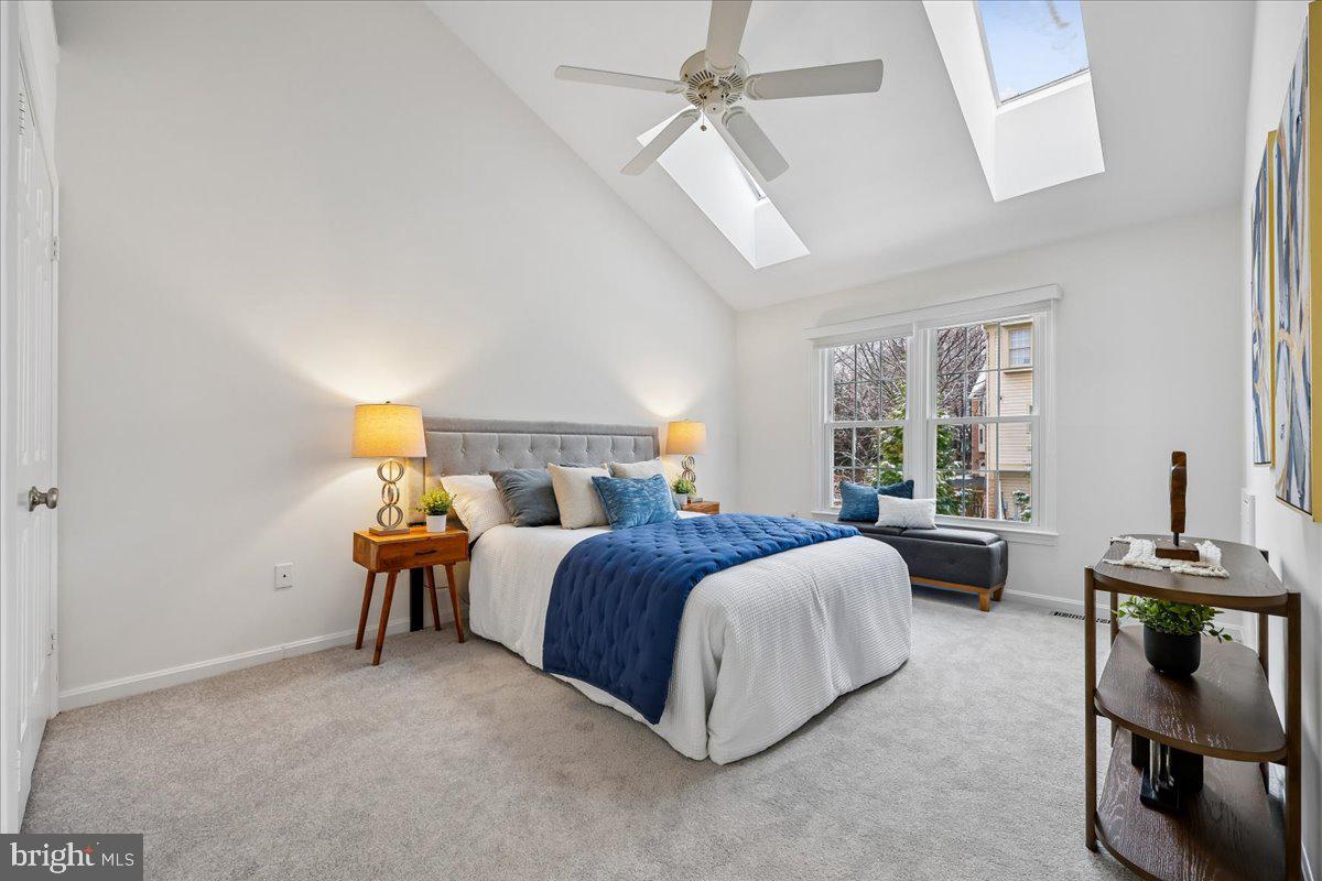 KENSINGTON HEIGHTS - Residential