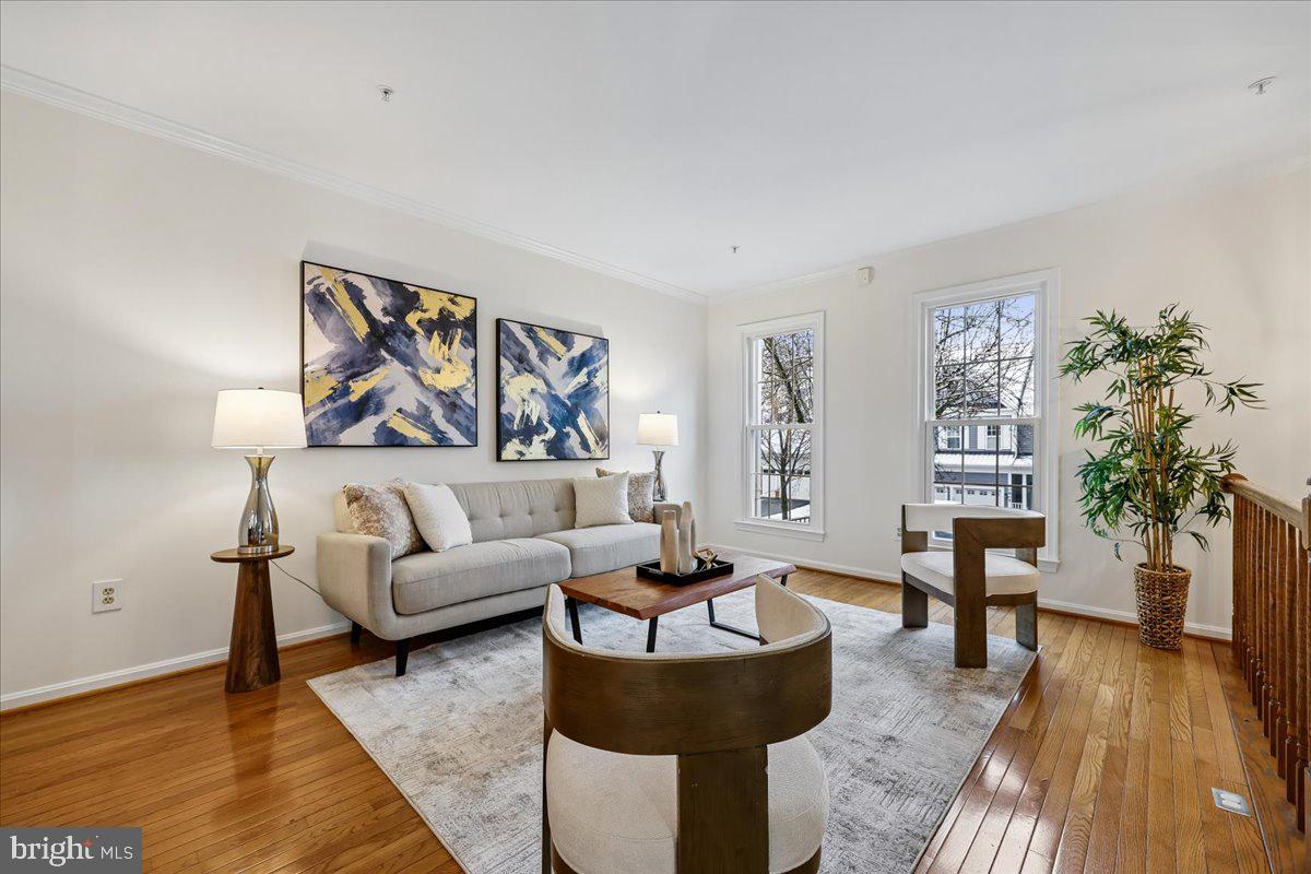 KENSINGTON HEIGHTS - Residential