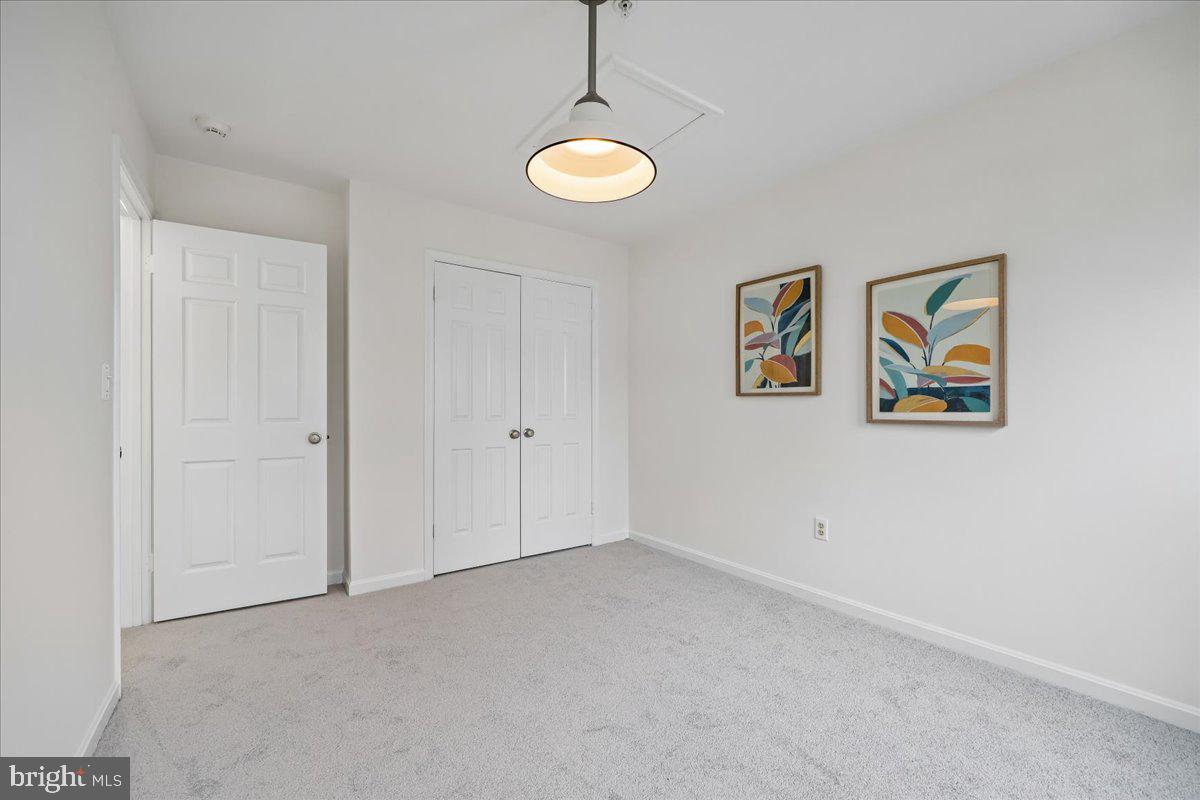 KENSINGTON HEIGHTS - Residential