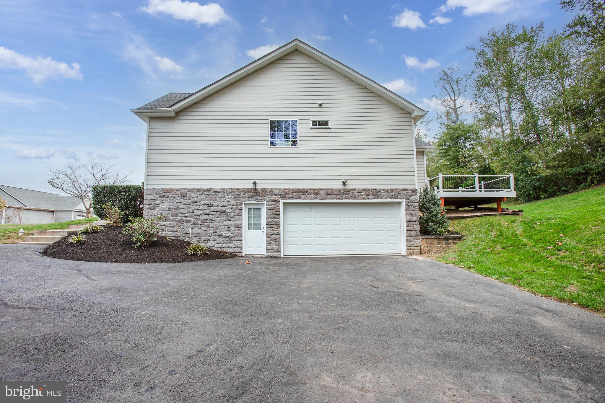 6316 VISTA COURT