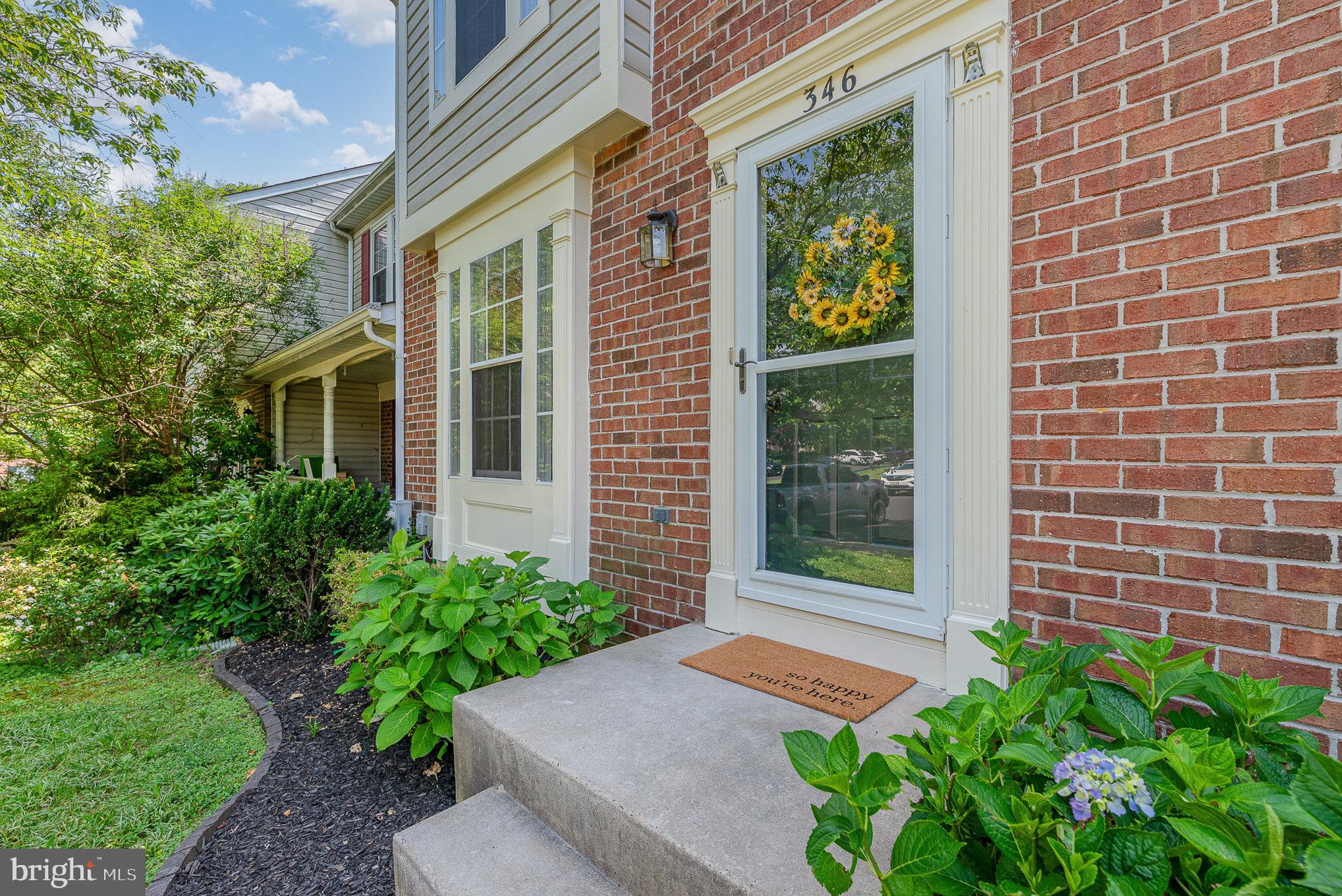 346 HONEY LOCUST COURT