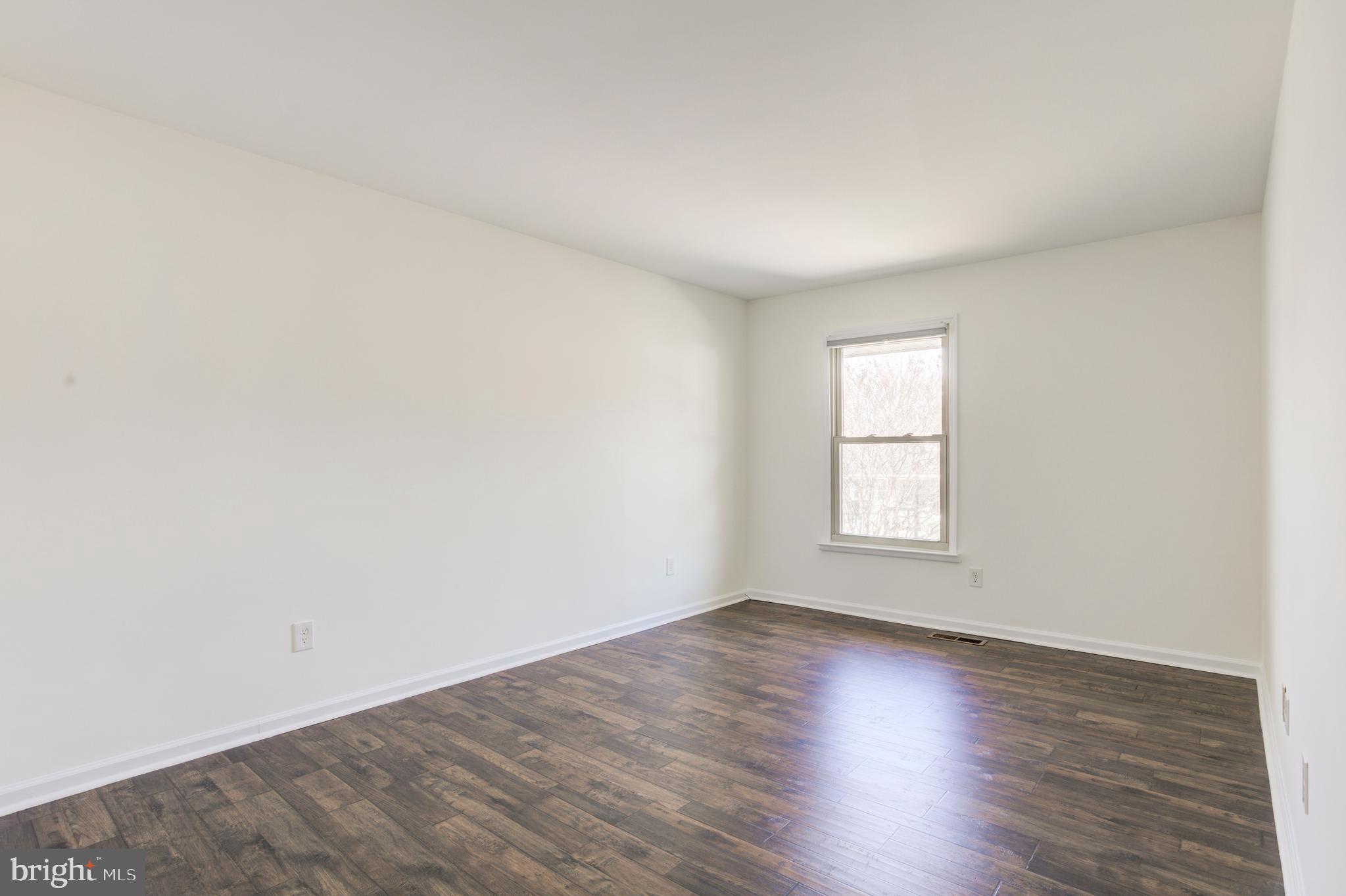 TYSONS WOODS - Residential