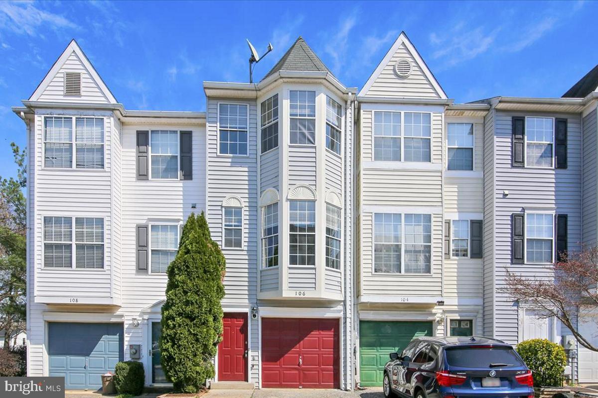 COMMONS OF AVALON - Residential Lease