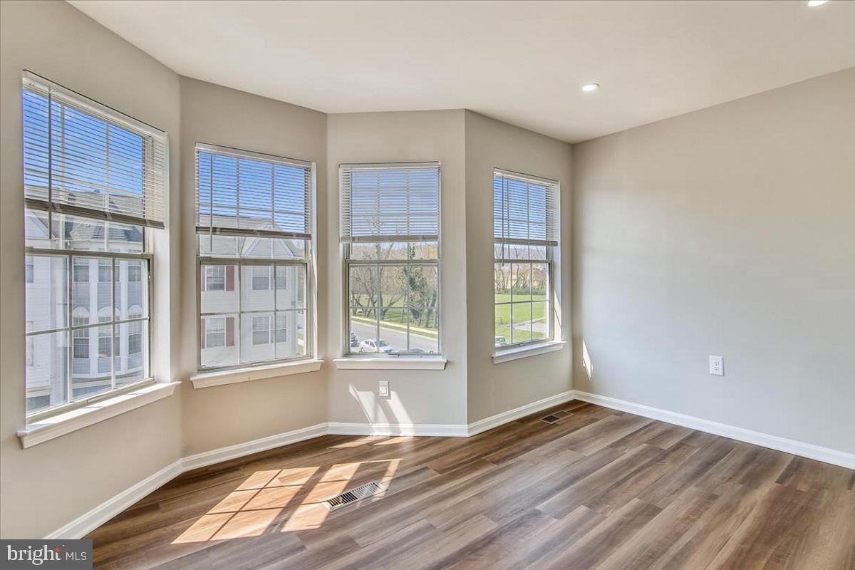 COMMONS OF AVALON - Residential Lease