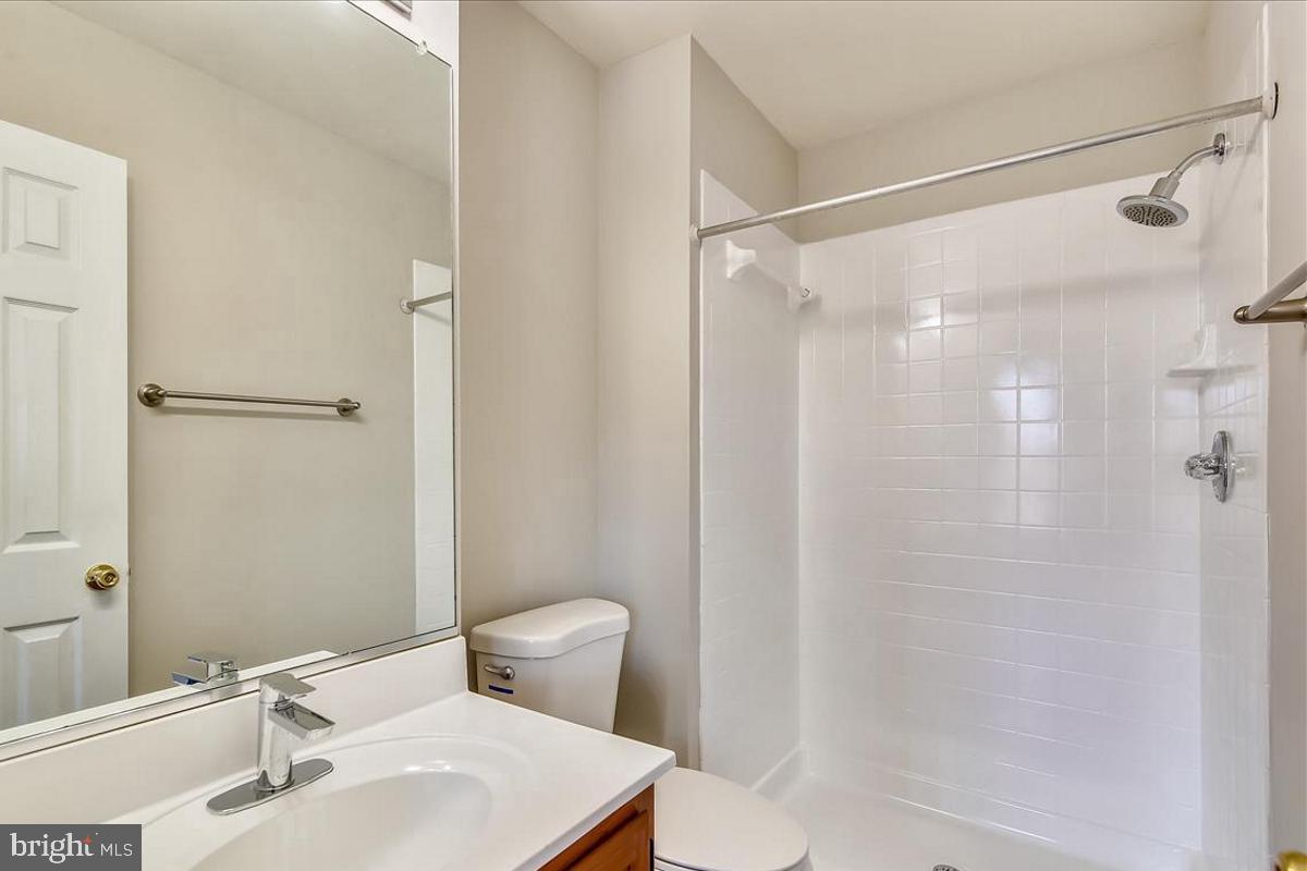 COMMONS OF AVALON - Residential Lease