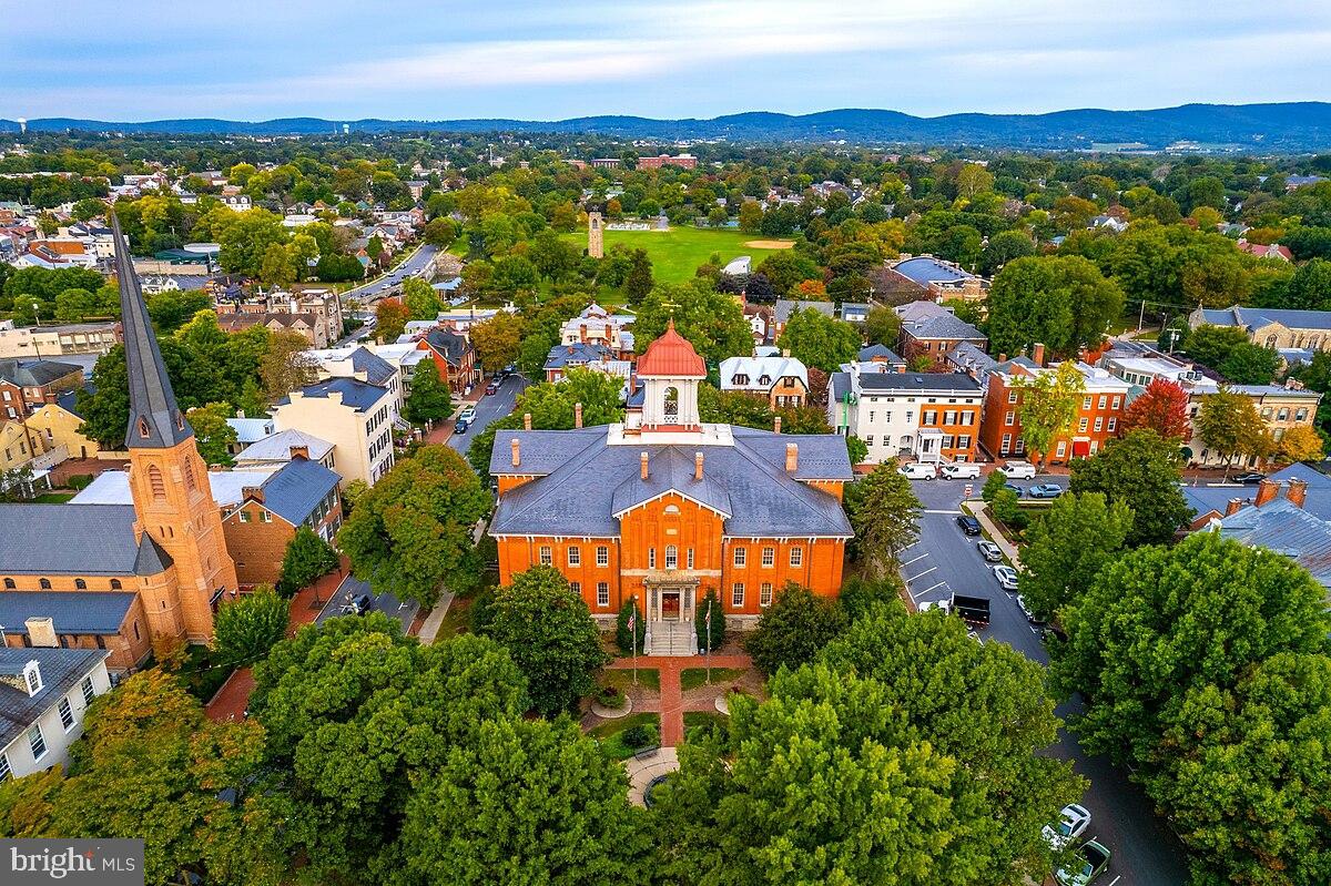 COMMONS OF AVALON - Residential Lease