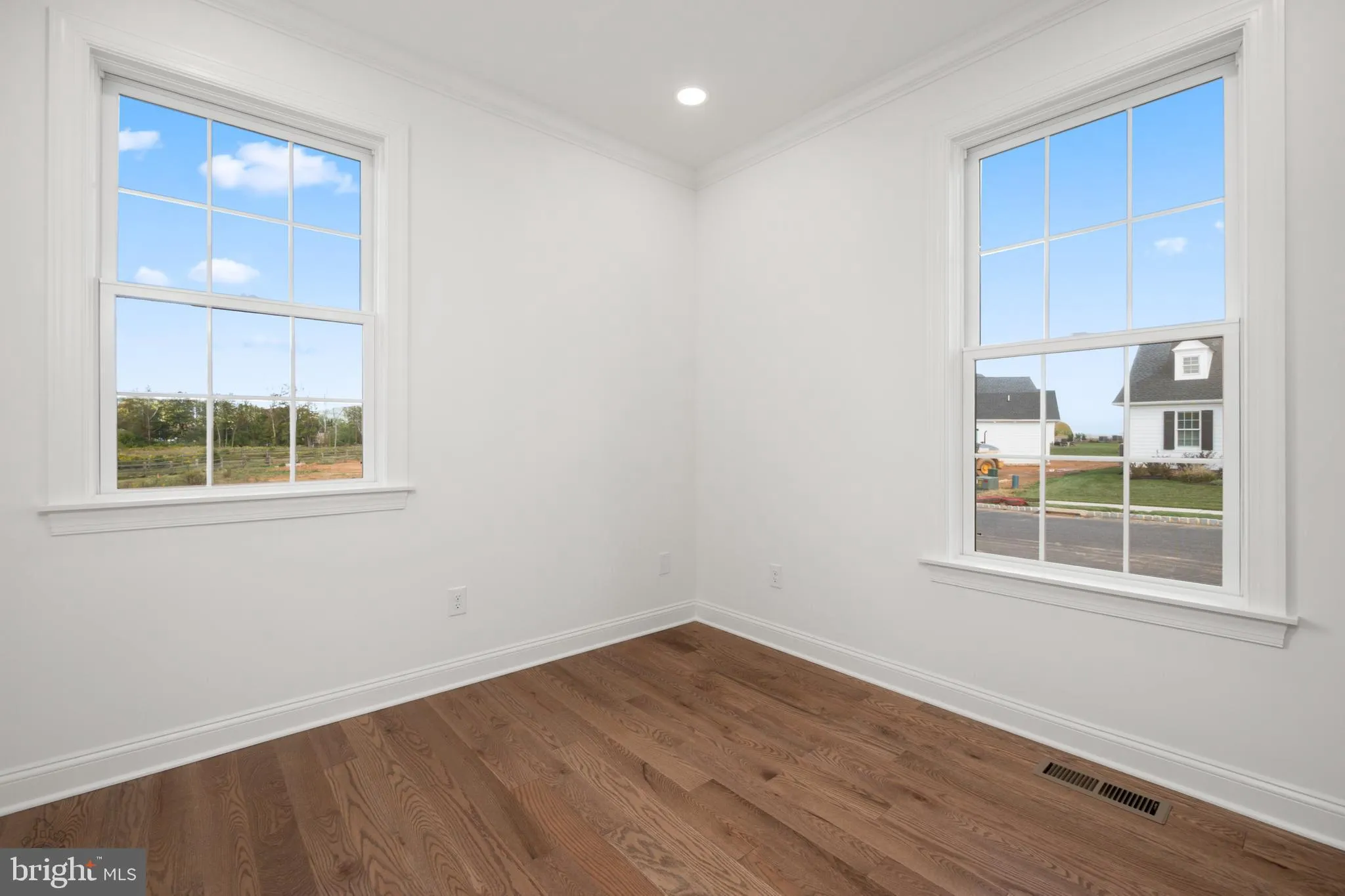 Bethlehem, Pennsylvania 18015, United States, 3 Bedrooms Bedrooms, ,3 BathroomsBathrooms,Residential,Active,235677