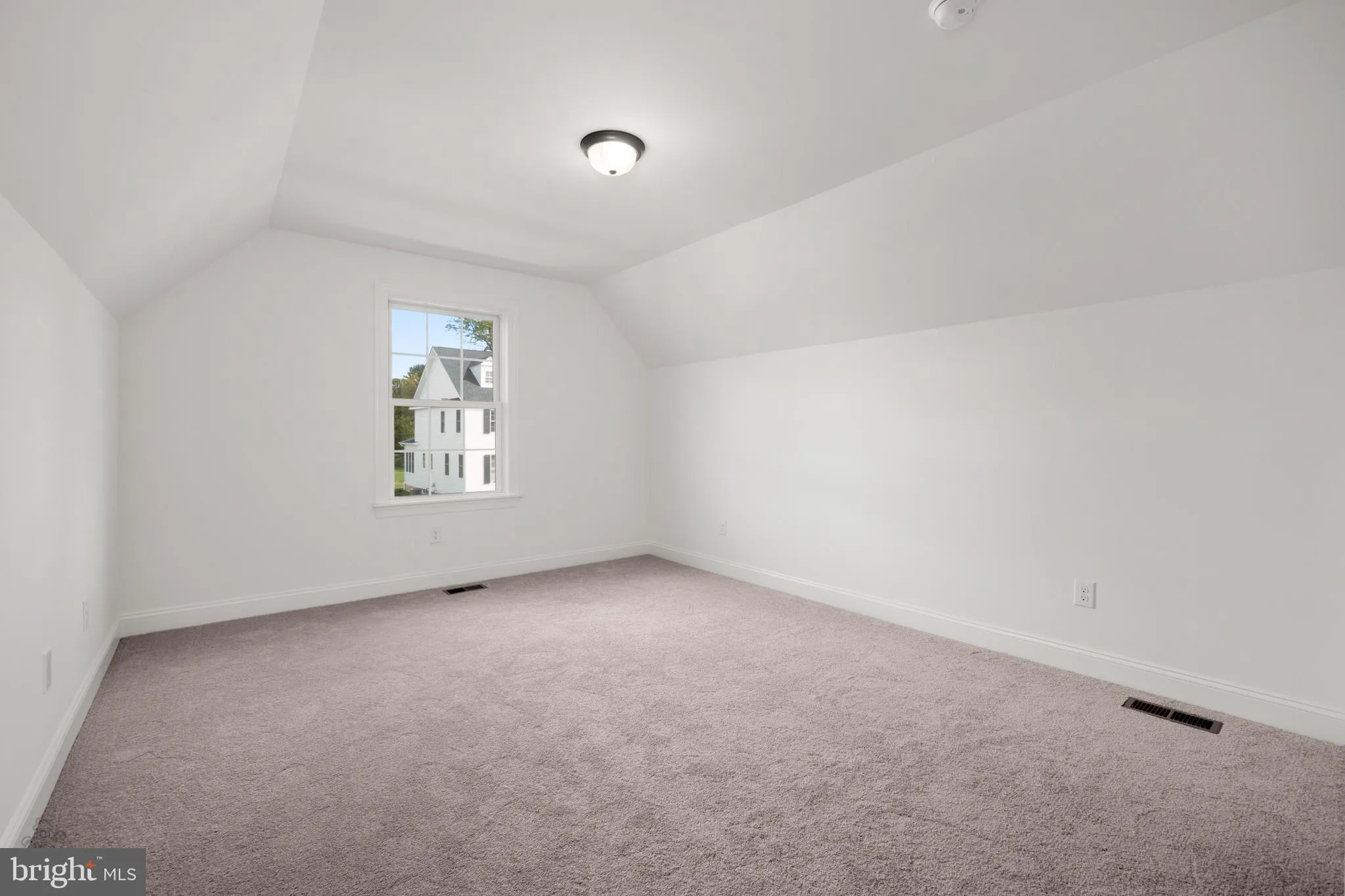 Bethlehem, Pennsylvania 18015, United States, 3 Bedrooms Bedrooms, ,3 BathroomsBathrooms,Residential,Active,235677