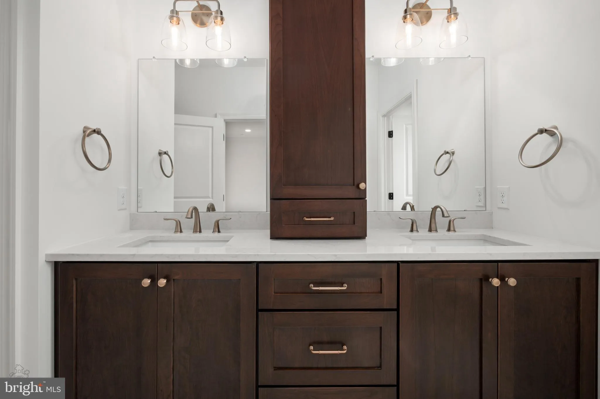 Bethlehem, Pennsylvania 18015, United States, 3 Bedrooms Bedrooms, ,3 BathroomsBathrooms,Residential,Active,235677