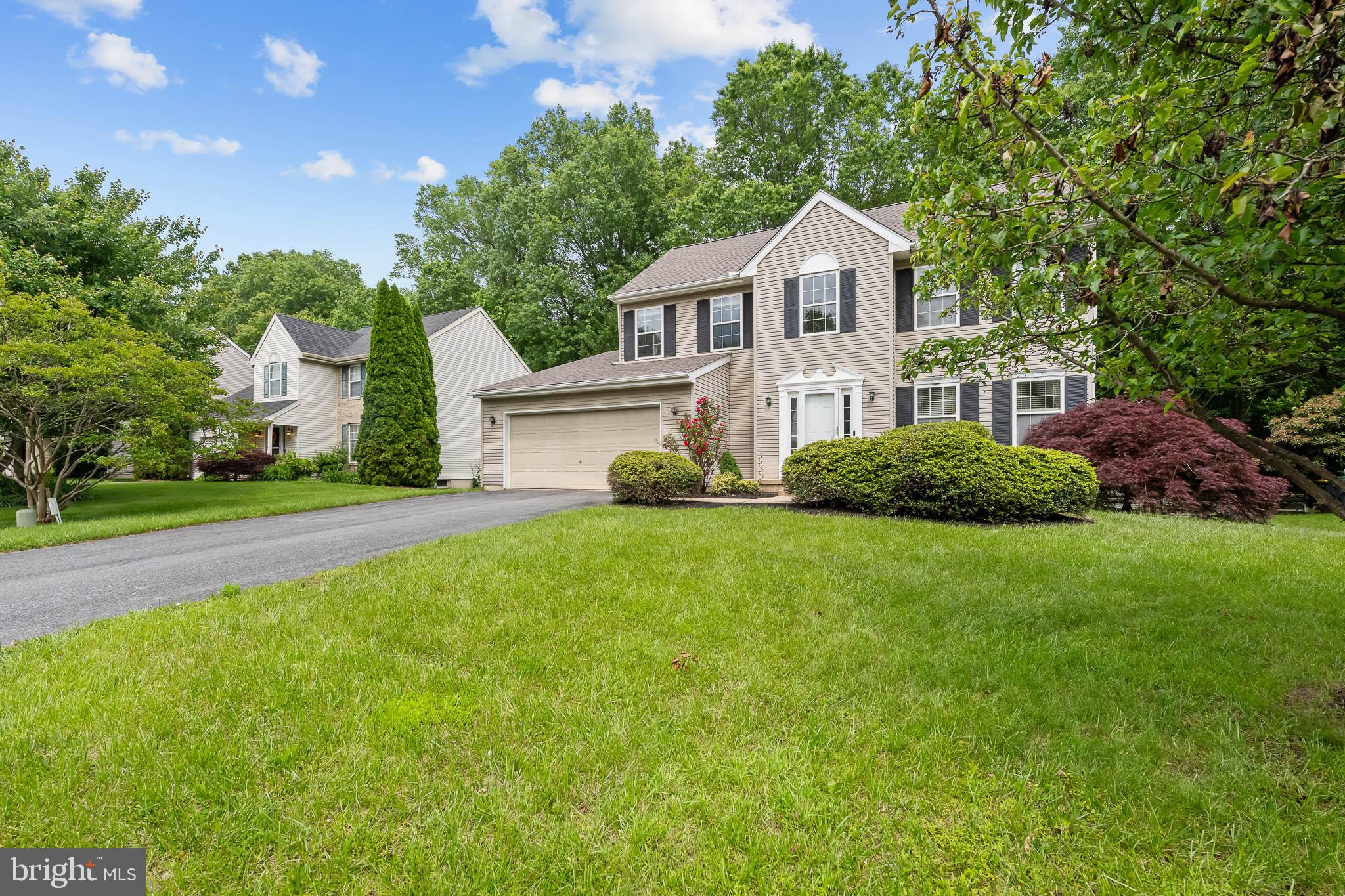 11 CHARLES POINTE