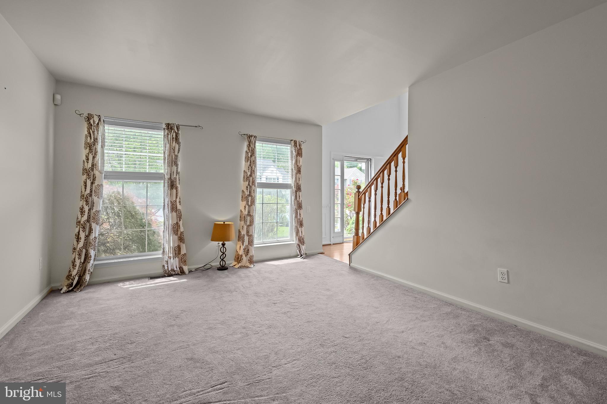 11 CHARLES POINTE
