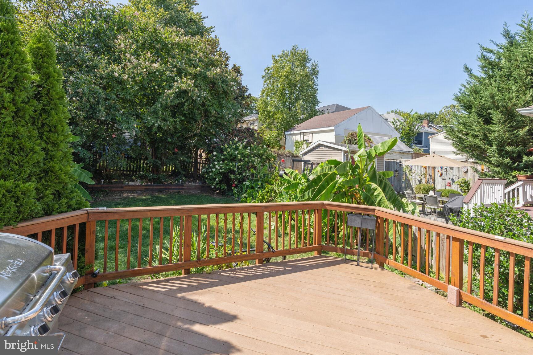 CLARENDON - Residential