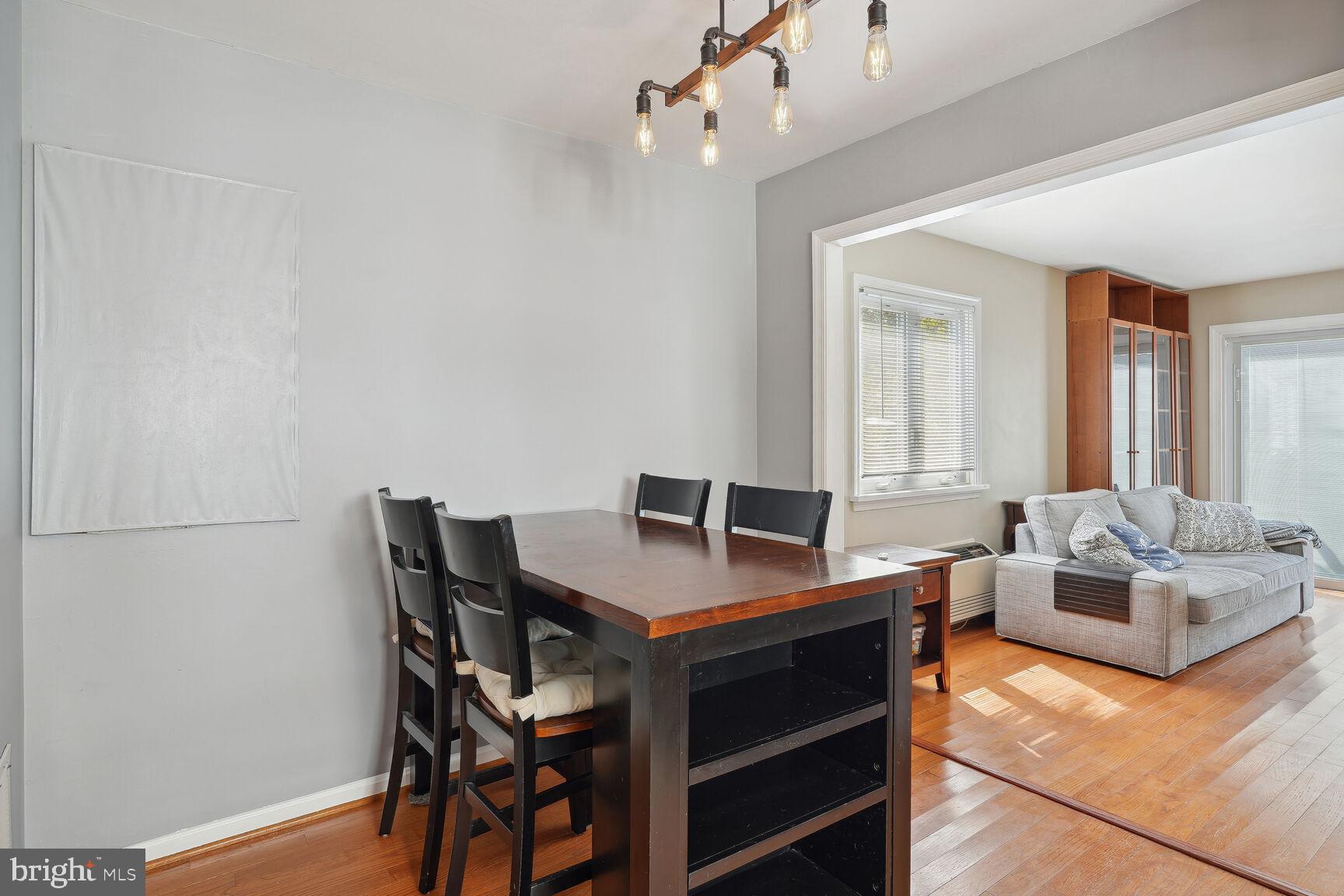 CLARENDON - Residential