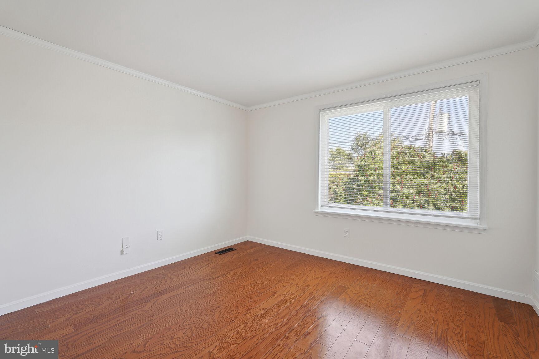 CLARENDON - Residential