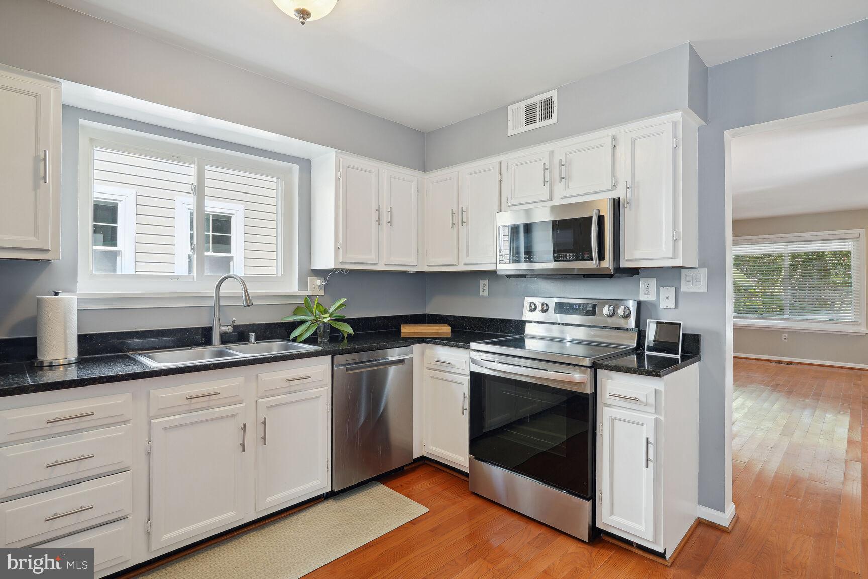 CLARENDON - Residential