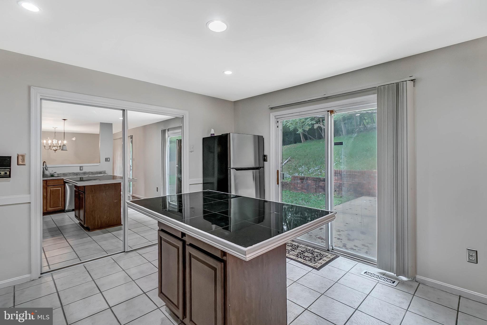 TANTALLON HILLS - Residential