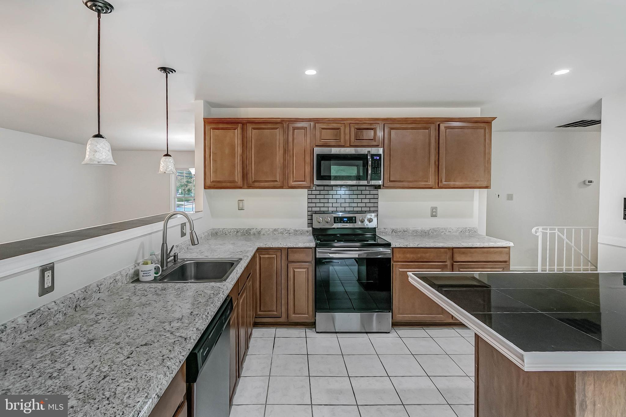 TANTALLON HILLS - Residential