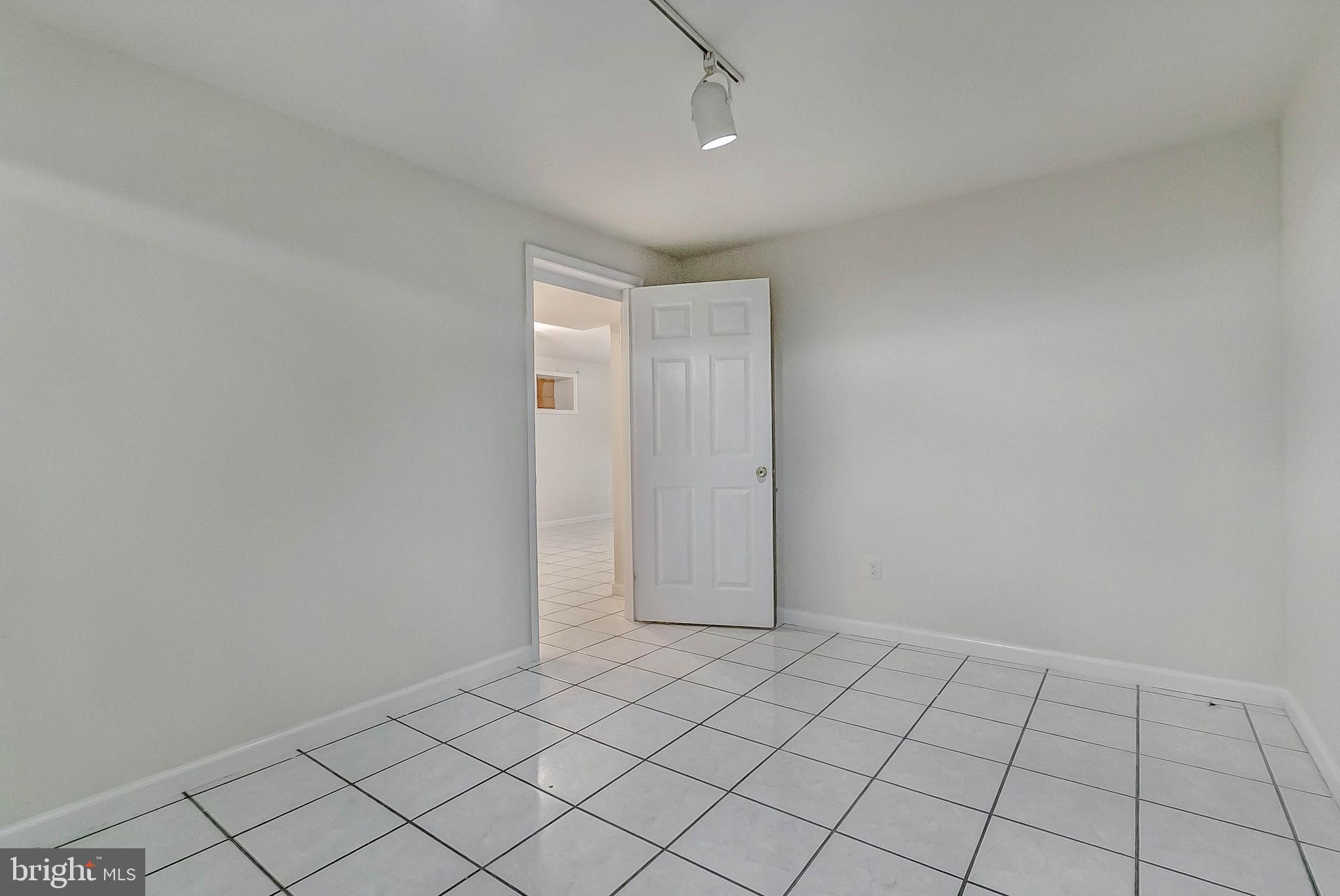 TANTALLON HILLS - Residential