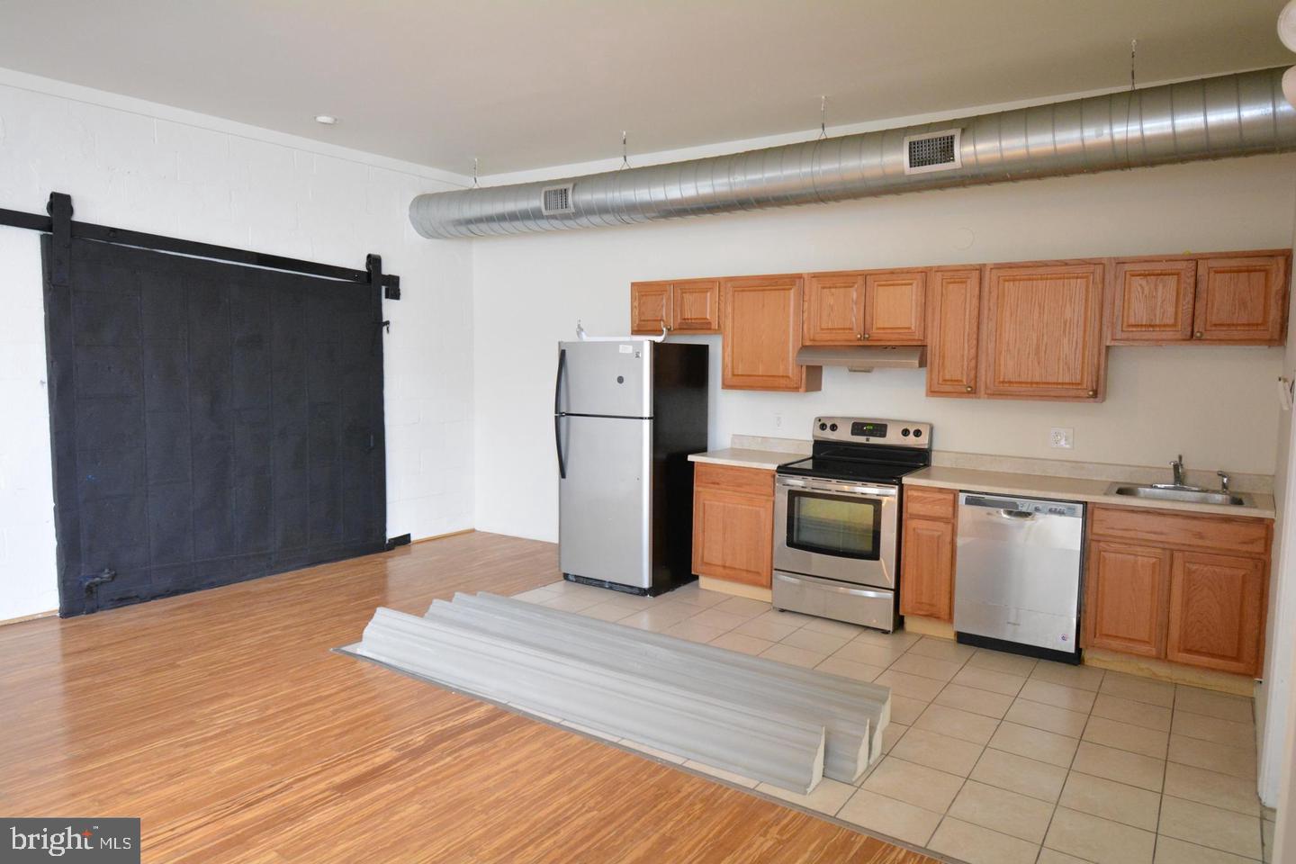 511 CONARROE STREET REAR