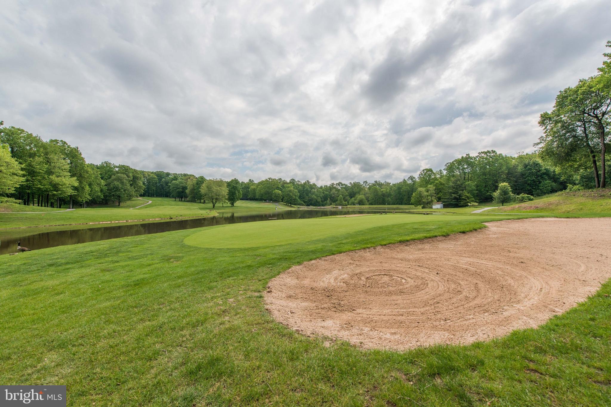 PENDERBROOK SQUARE CONDOMINIUMS - Residential