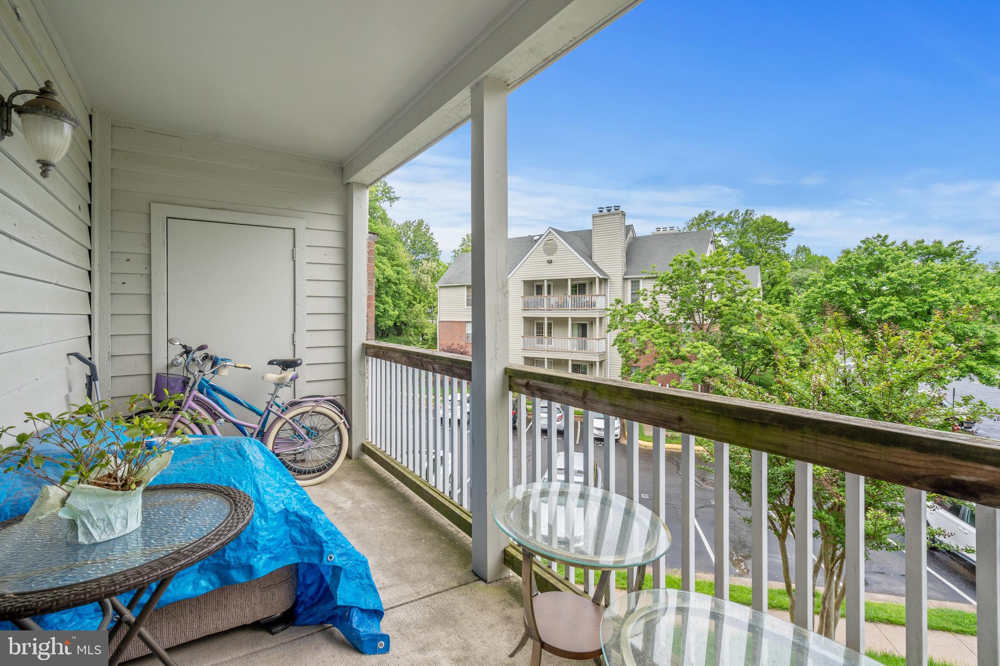 PENDERBROOK SQUARE CONDOMINIUMS - Residential