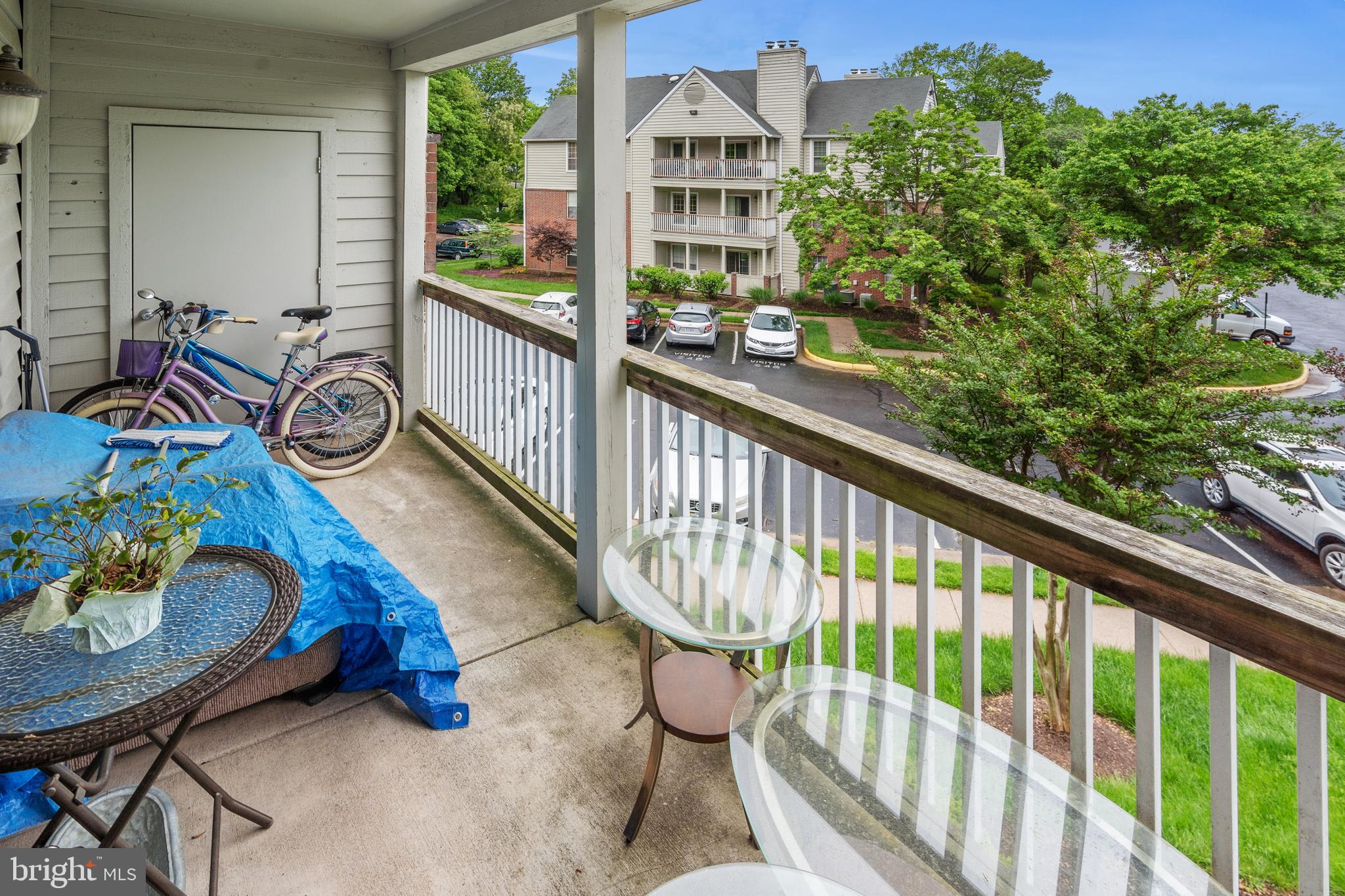 PENDERBROOK SQUARE CONDOMINIUMS - Residential