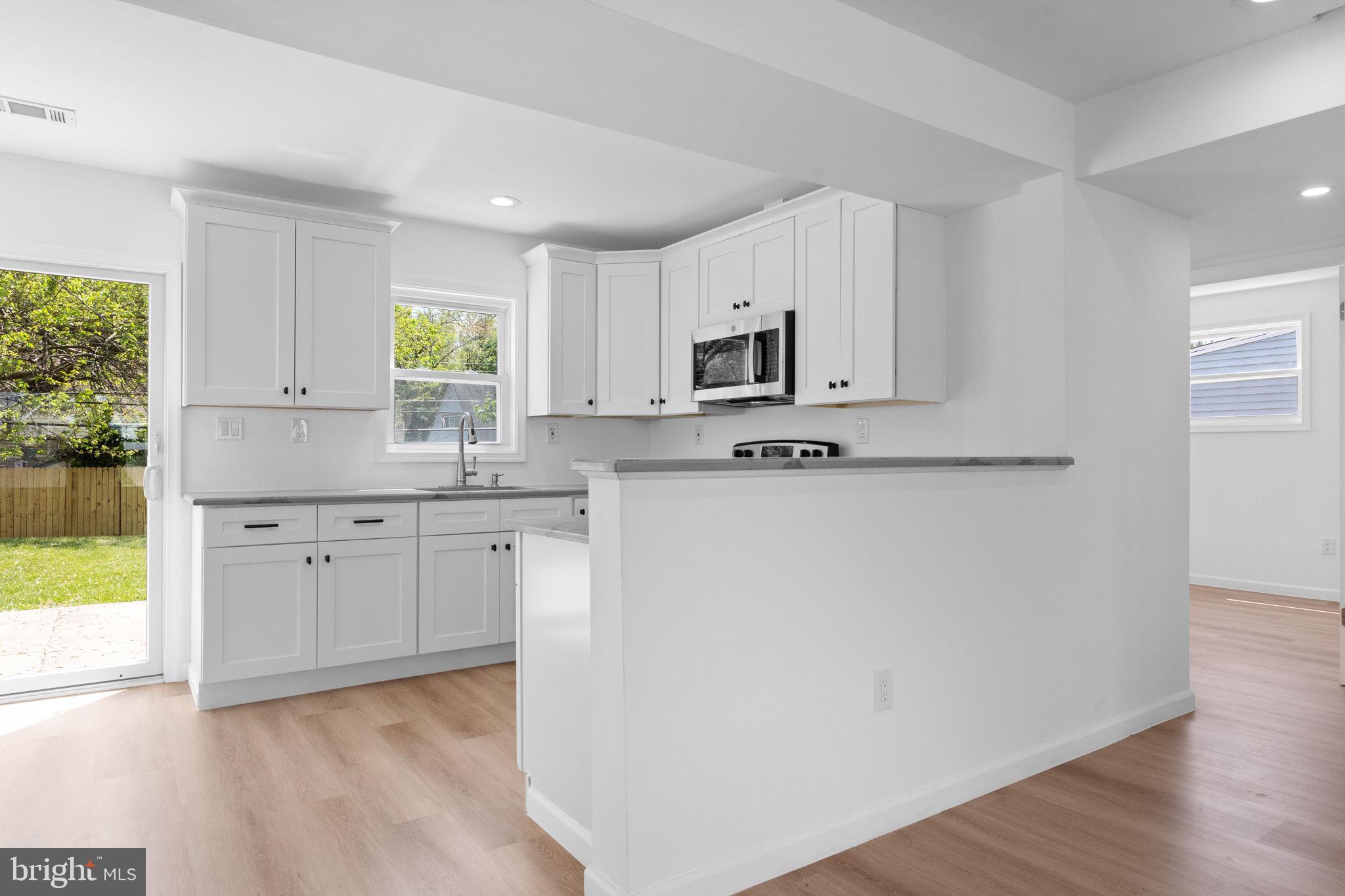 VIOLET WOOD - Residential