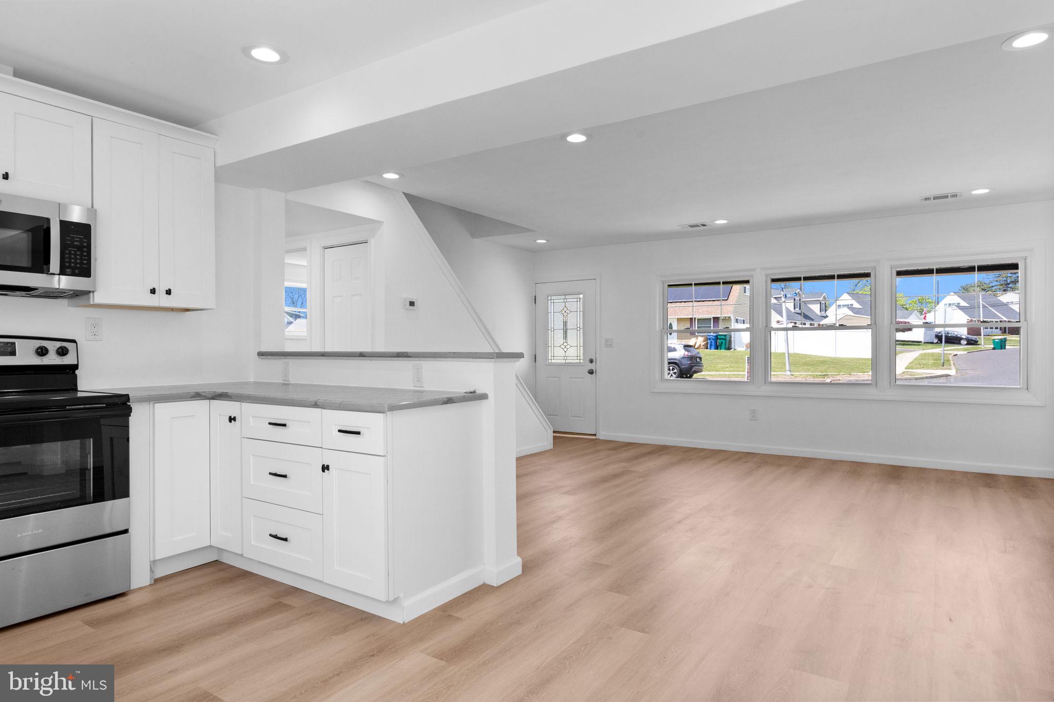 VIOLET WOOD - Residential