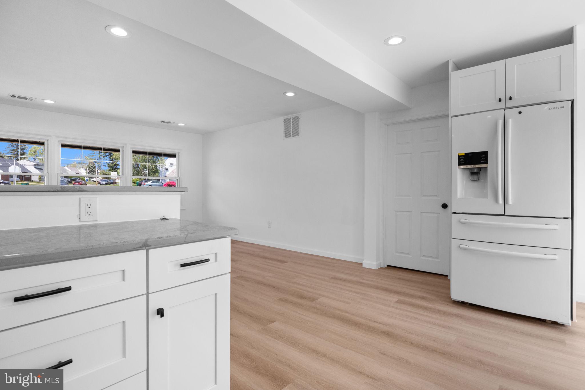 VIOLET WOOD - Residential