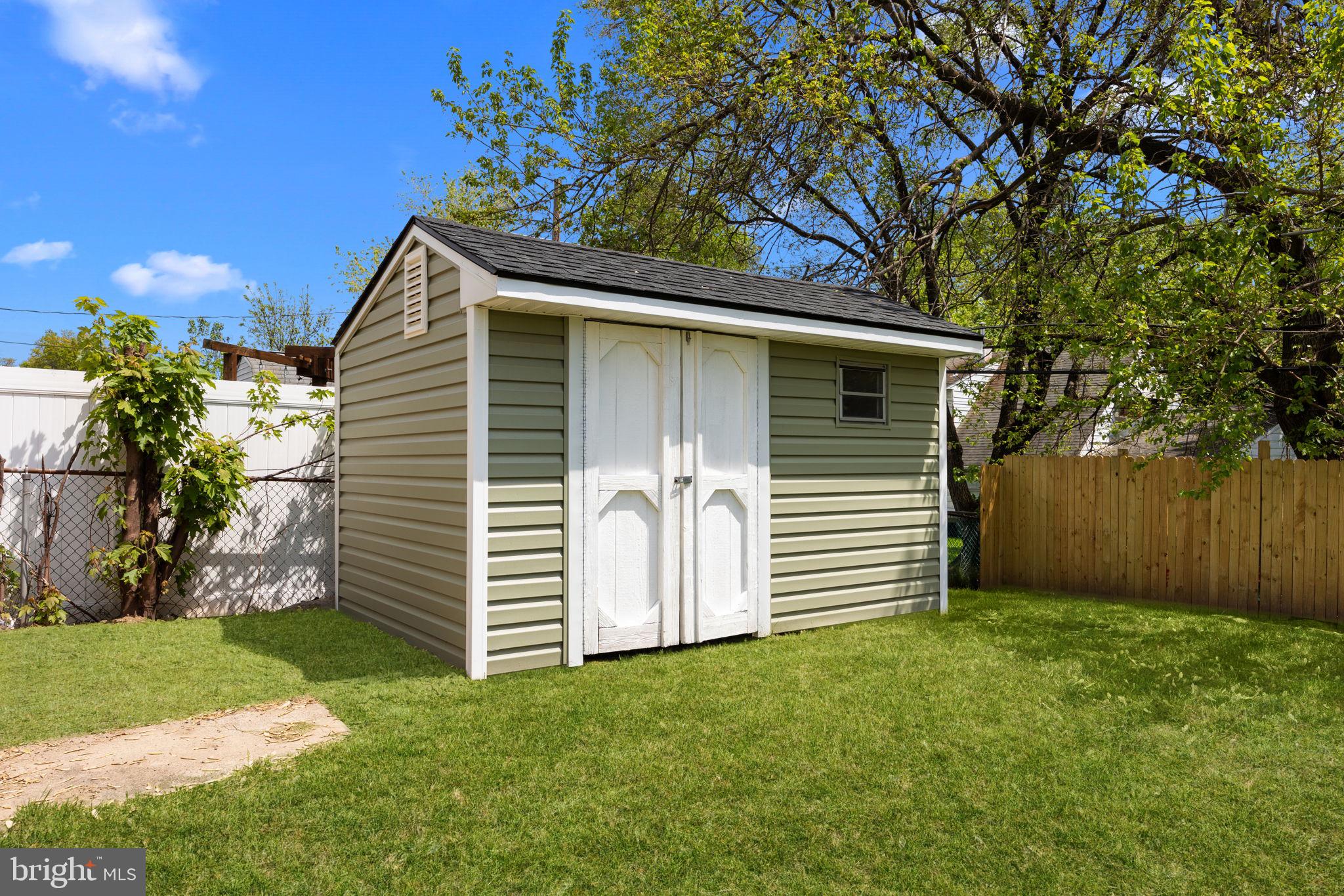 VIOLET WOOD - Residential