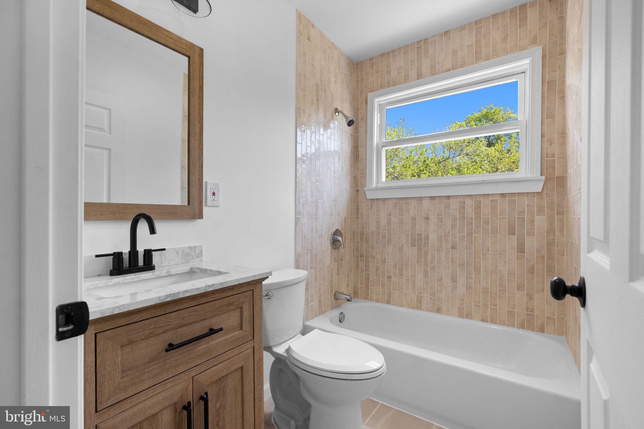 VIOLET WOOD - Residential