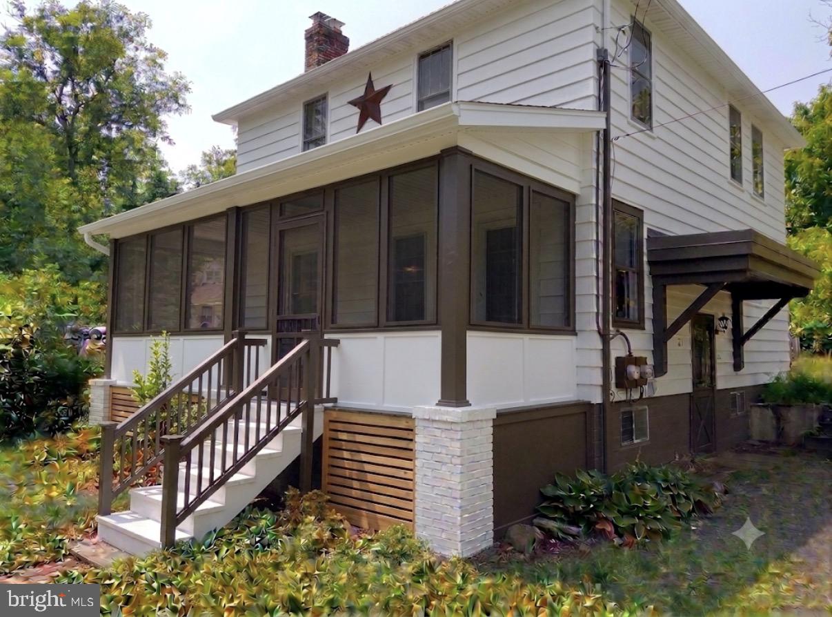 21 PERKIOMEN AVENUE