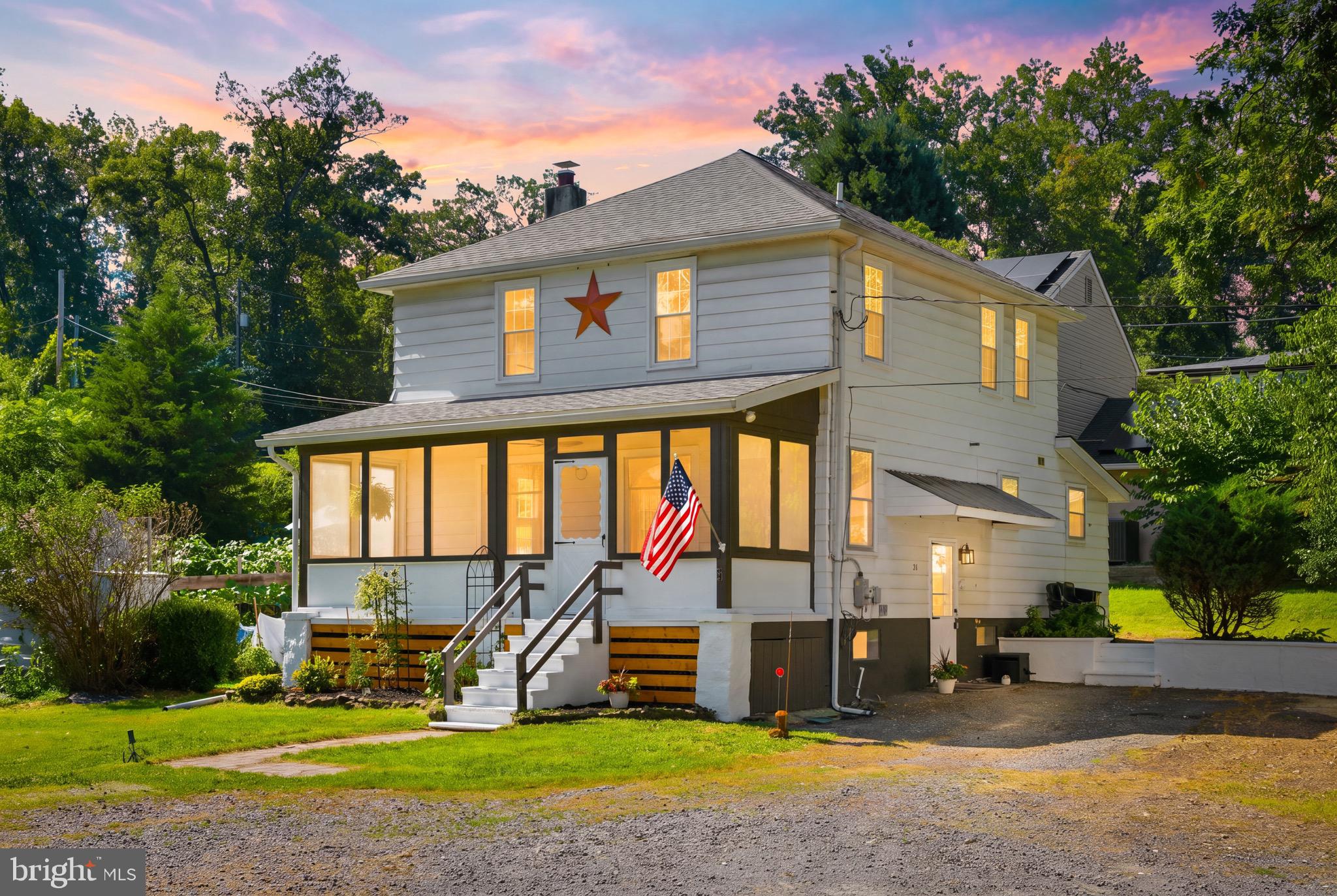 21 PERKIOMEN AVENUE