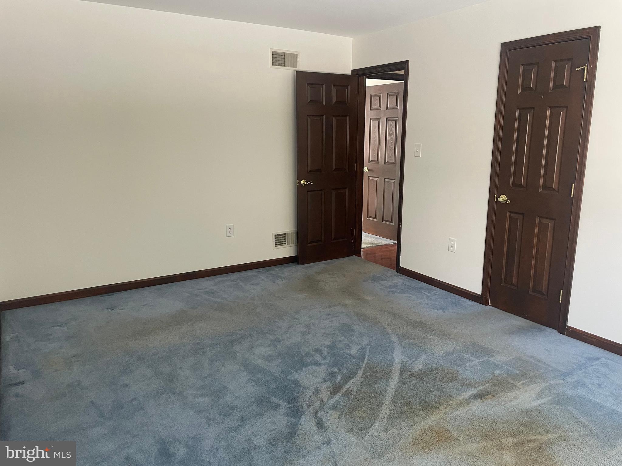 FOXCROFT MEADOWS - Residential