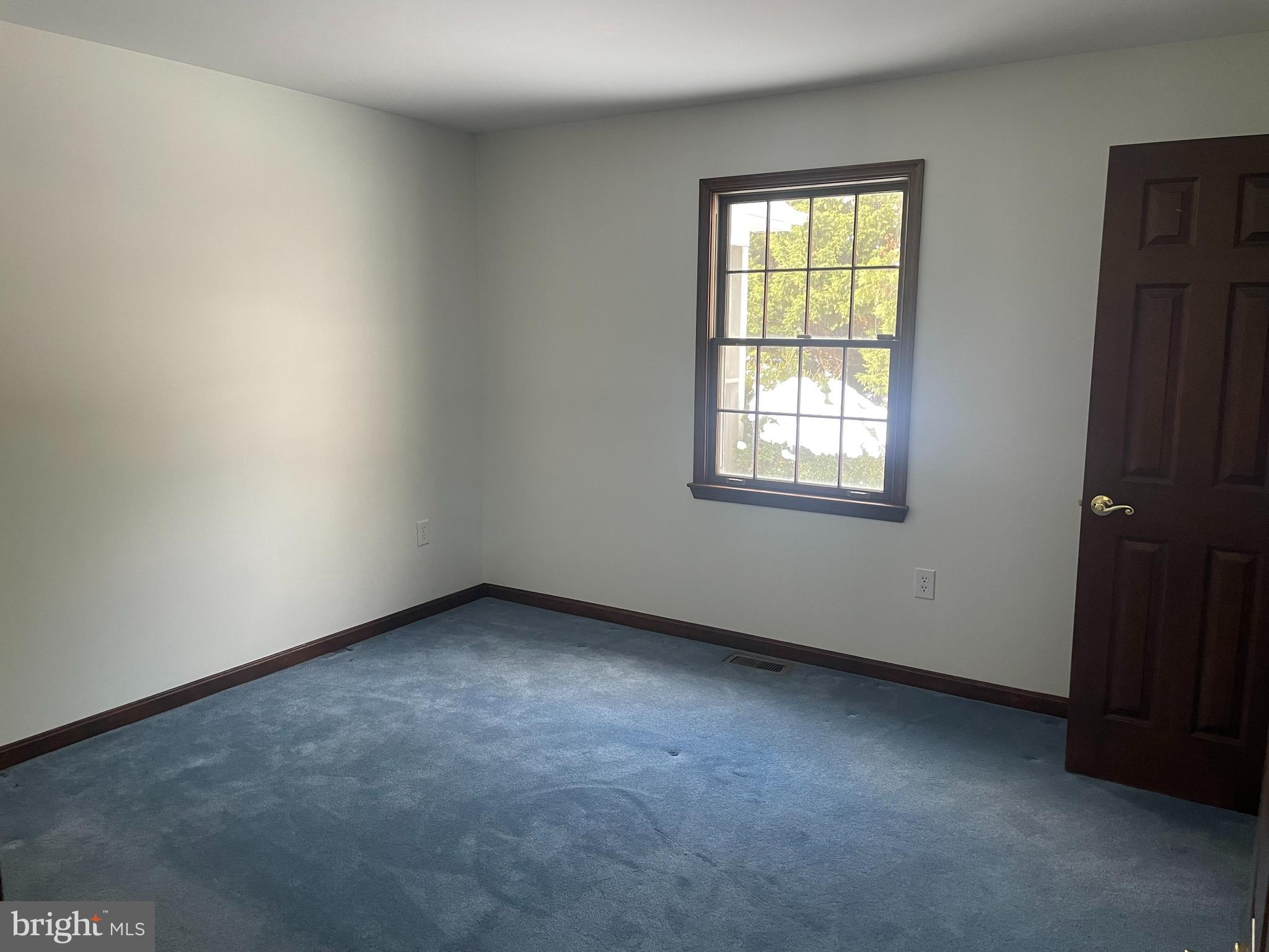 FOXCROFT MEADOWS - Residential