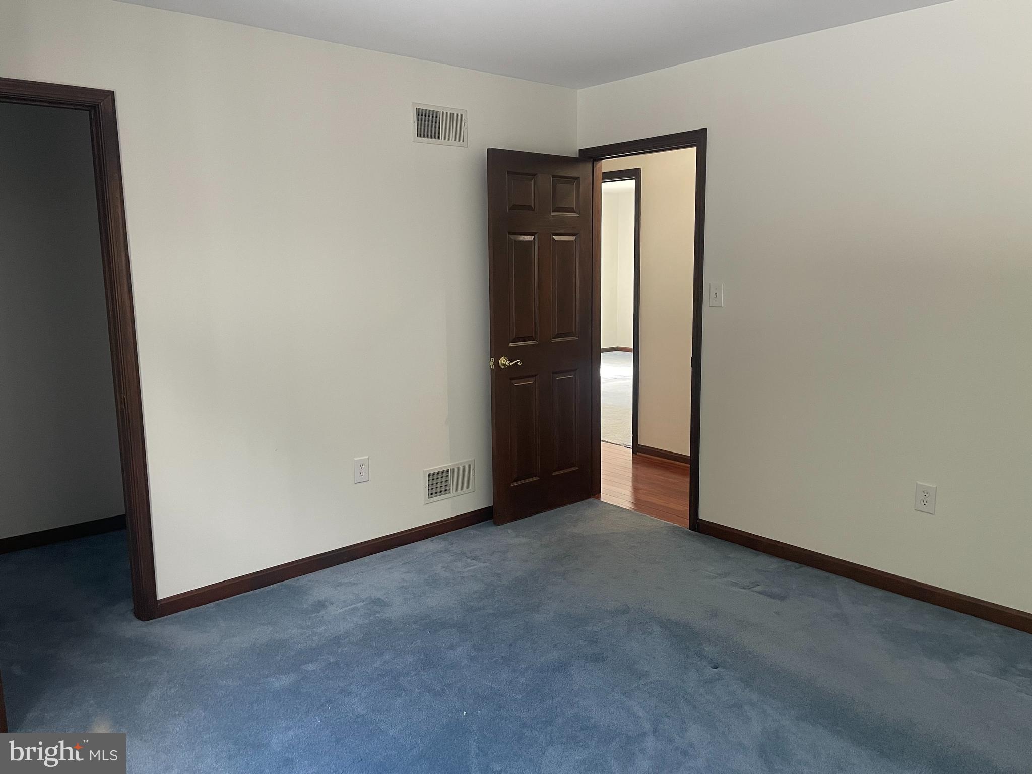 FOXCROFT MEADOWS - Residential