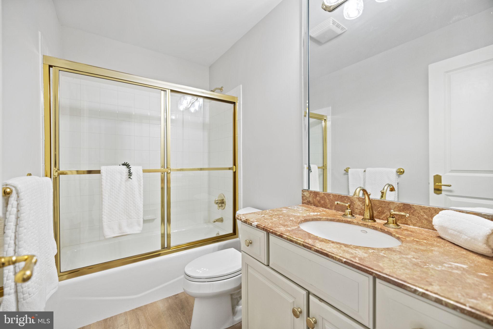 RIVER FALLS - Residential