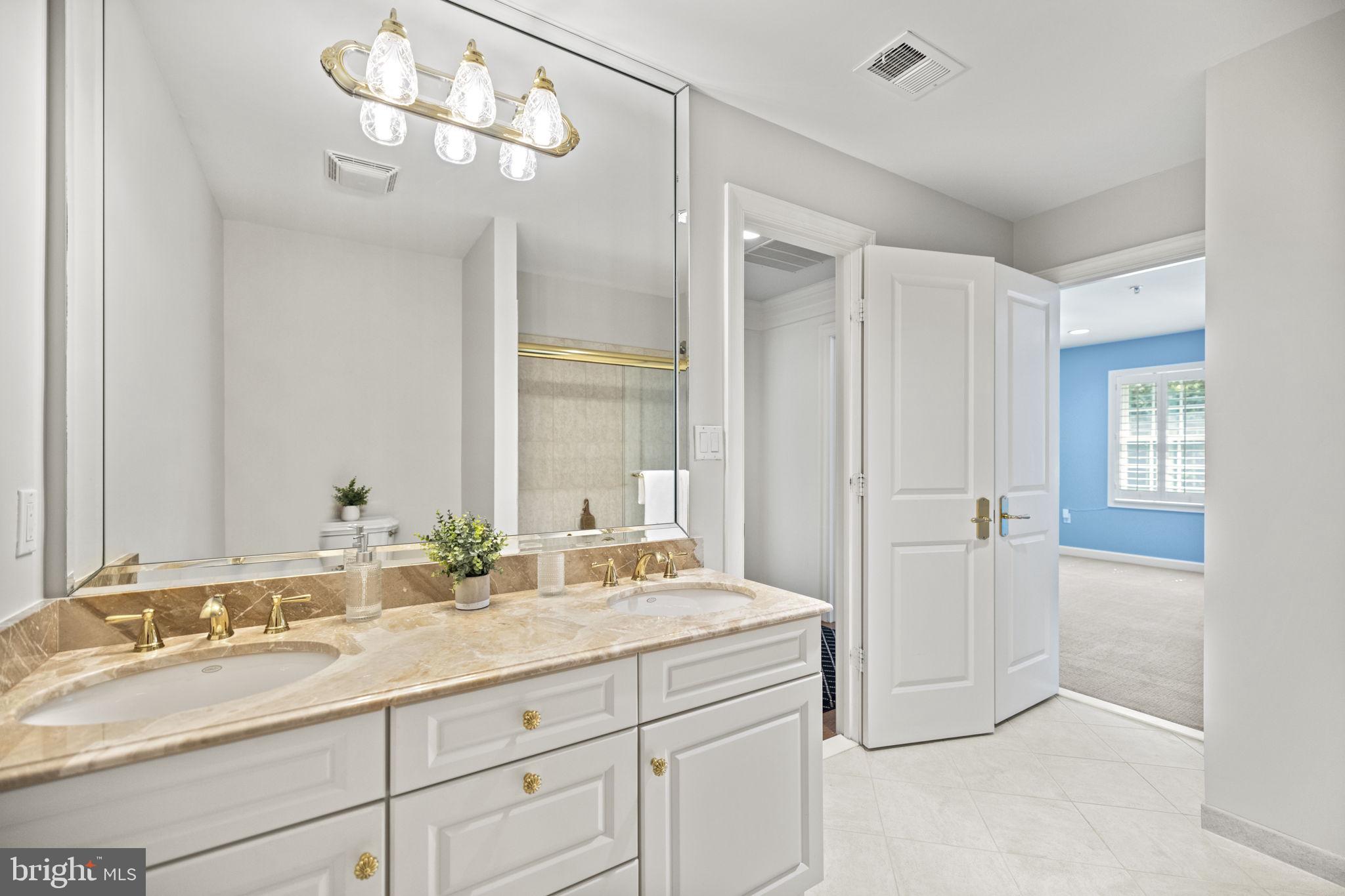 RIVER FALLS - Residential